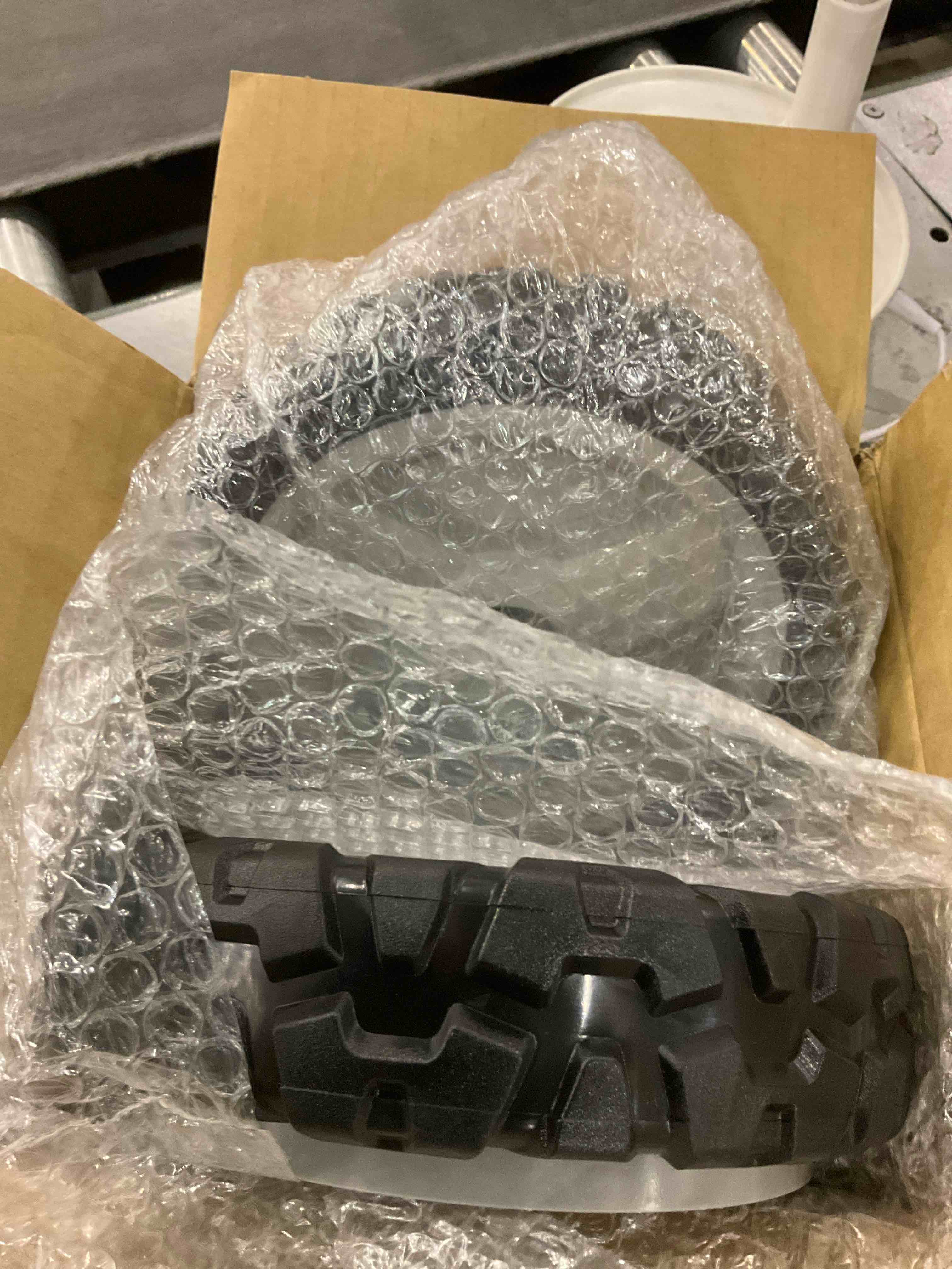 https://s3.amazonaws.com/lotting-images-prod/BargainHunt/EXS01436143_1719495032547.jpeg