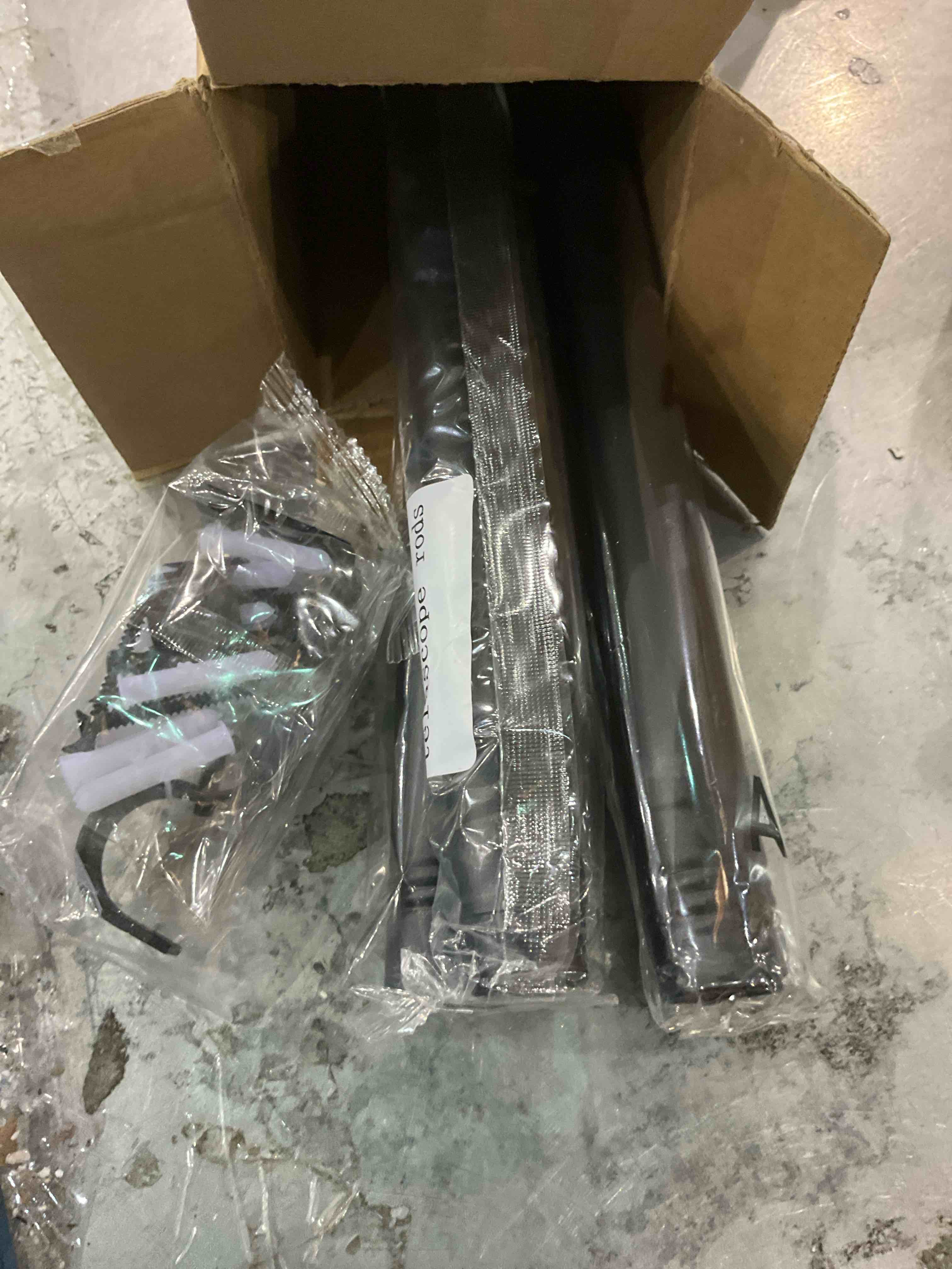 https://s3.amazonaws.com/lotting-images-prod/BargainHunt/EXS01436148_1719496160171.jpeg