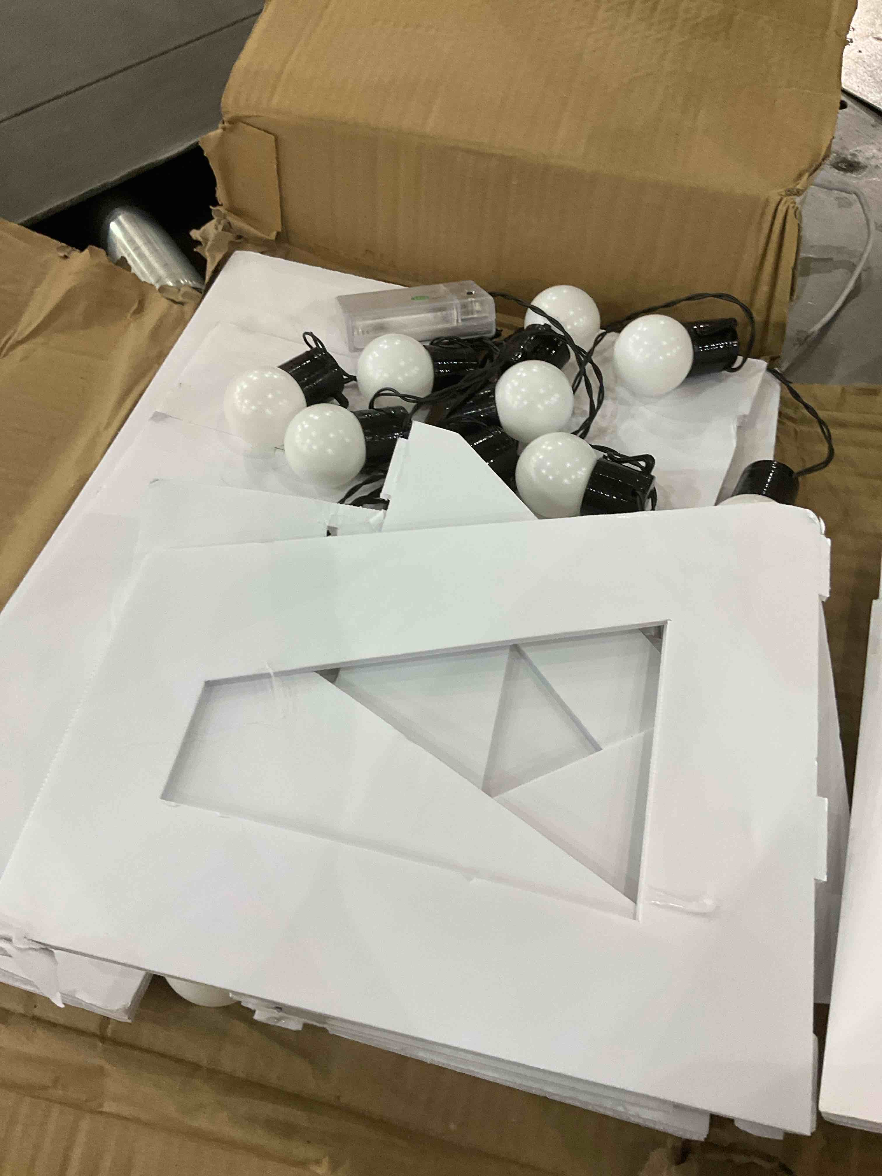 https://s3.amazonaws.com/lotting-images-prod/BargainHunt/EXS01436157_1719498265010.jpeg