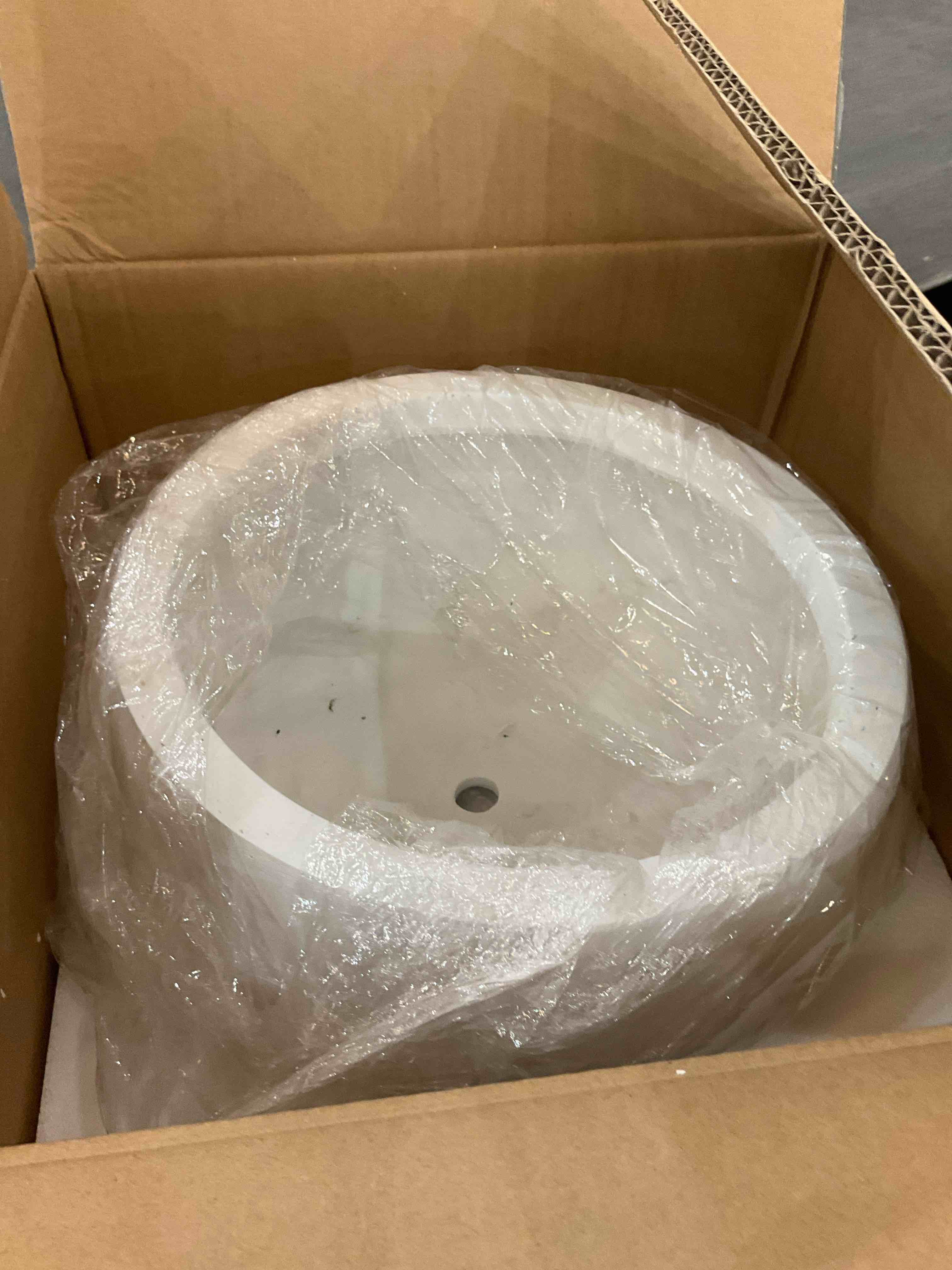 https://s3.amazonaws.com/lotting-images-prod/BargainHunt/EXS01436199_1719515042911.jpeg