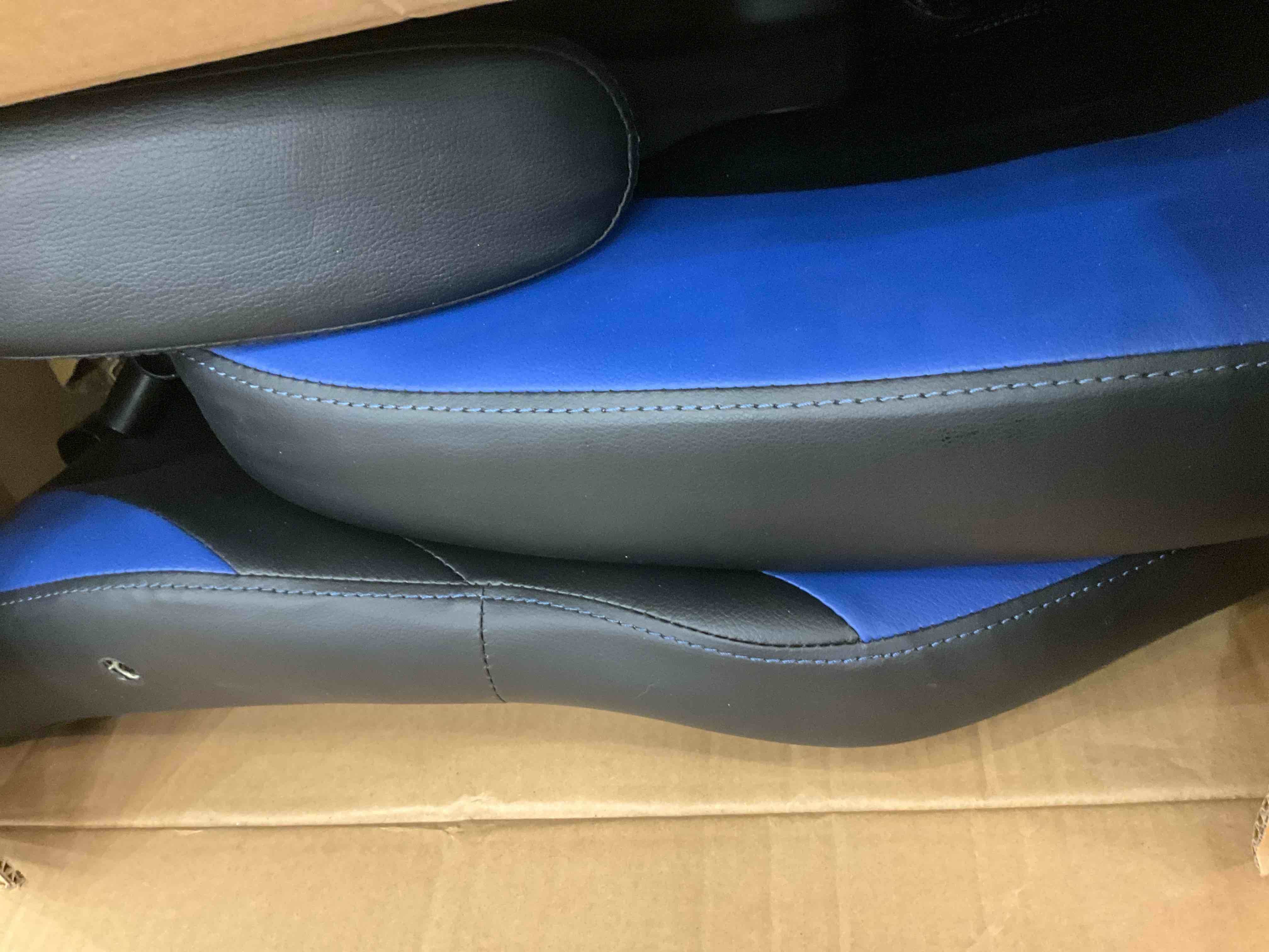 https://s3.amazonaws.com/lotting-images-prod/BargainHunt/EXS01436371_1719860295975.jpeg