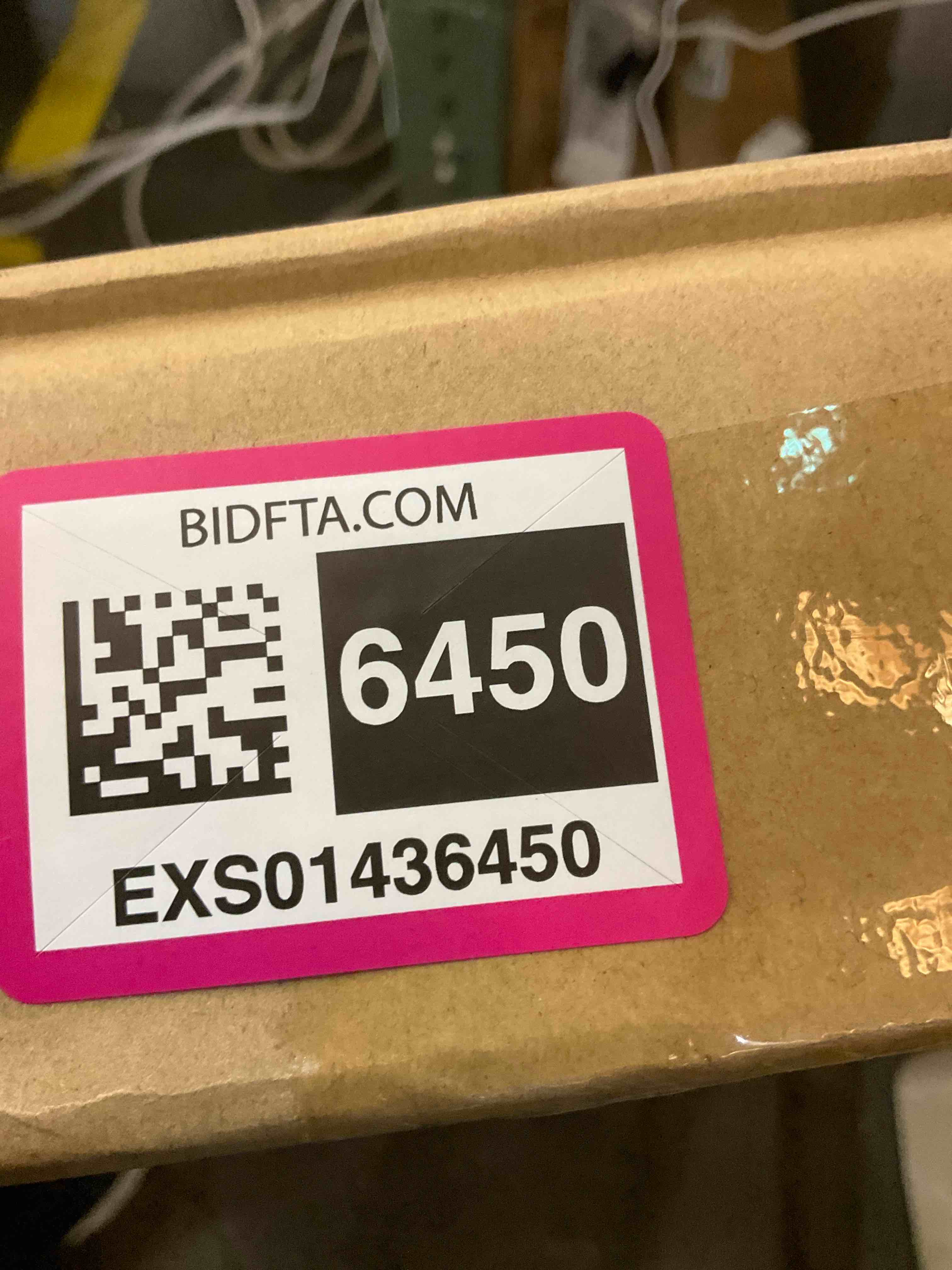 https://s3.amazonaws.com/lotting-images-prod/BargainHunt/EXS01436450_1719940852882.jpeg
