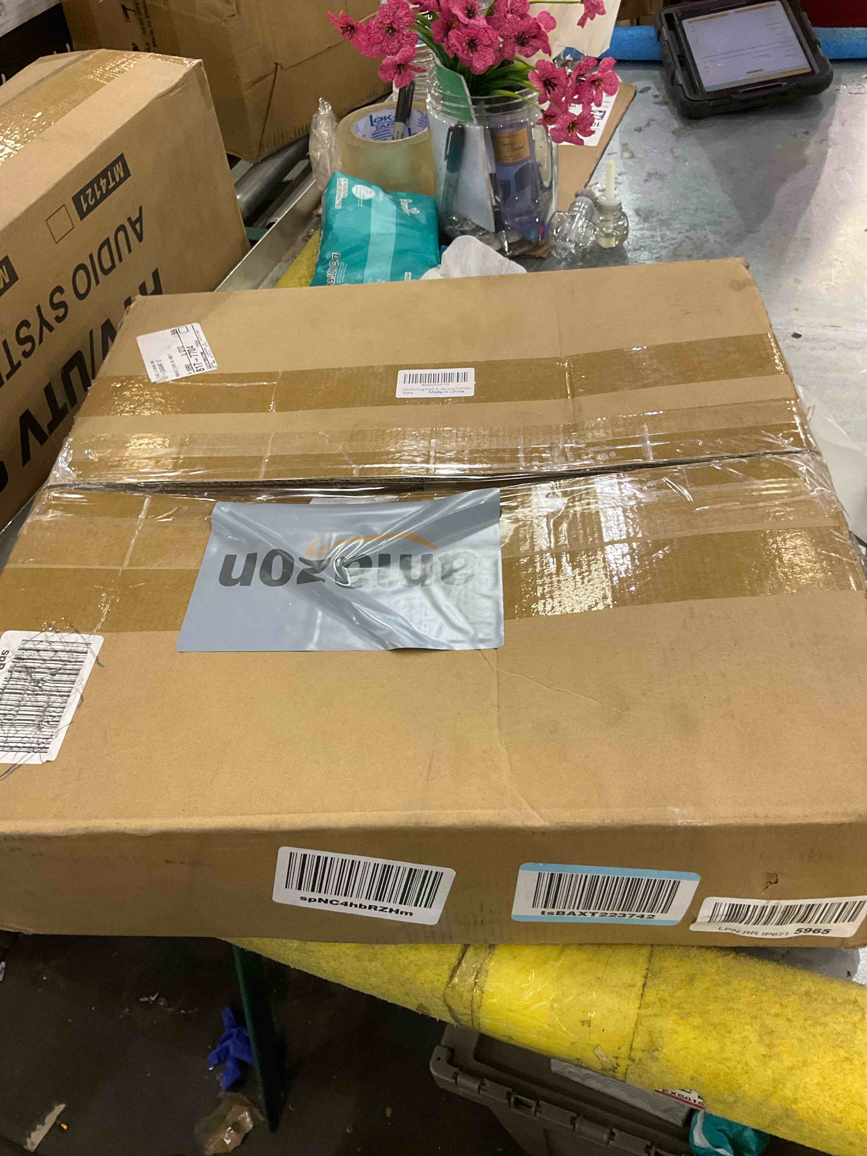 https://s3.amazonaws.com/lotting-images-prod/BargainHunt/EXS01436668_1719842682508.jpeg