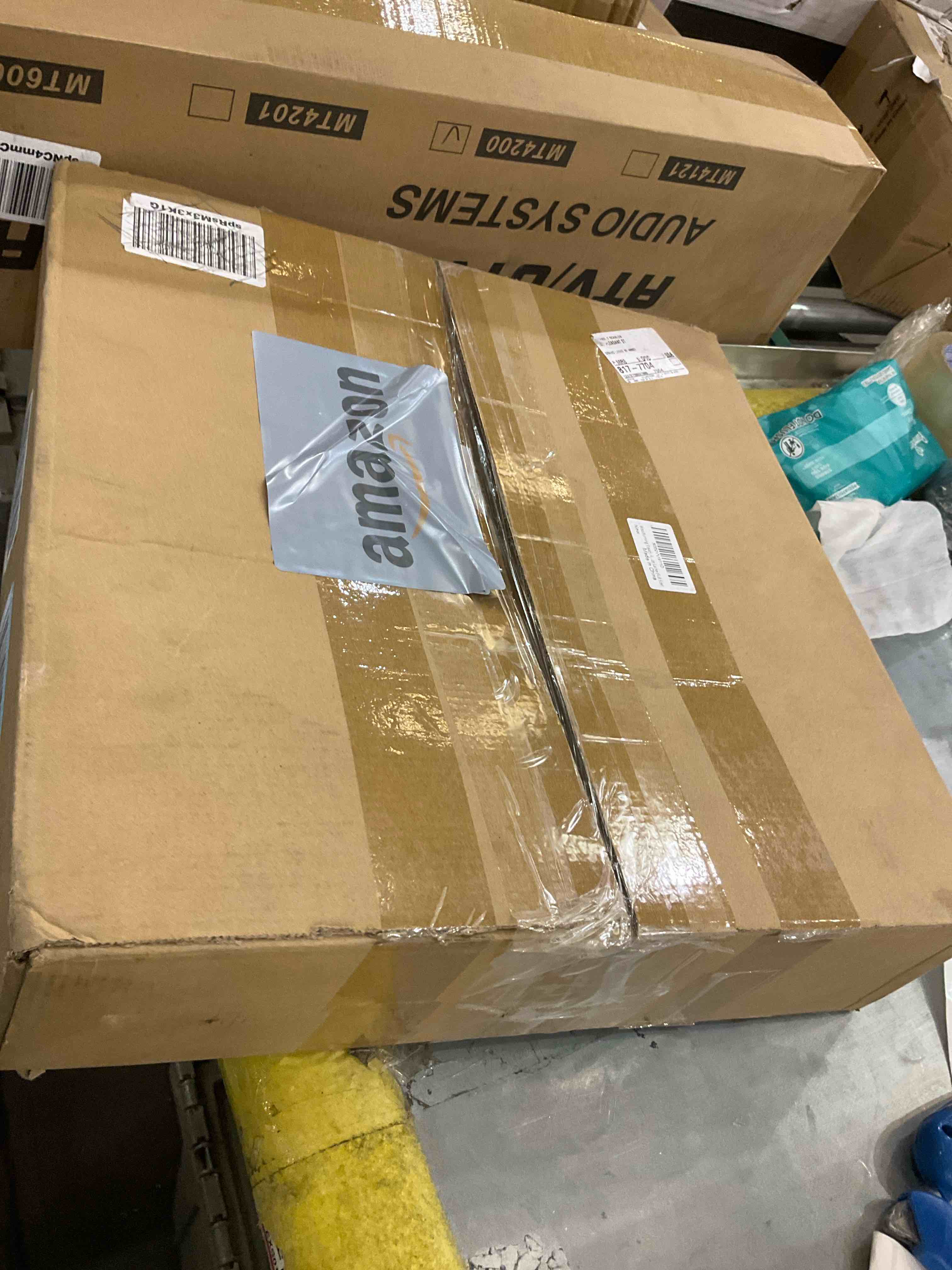 https://s3.amazonaws.com/lotting-images-prod/BargainHunt/EXS01436668_1719842686113.jpeg