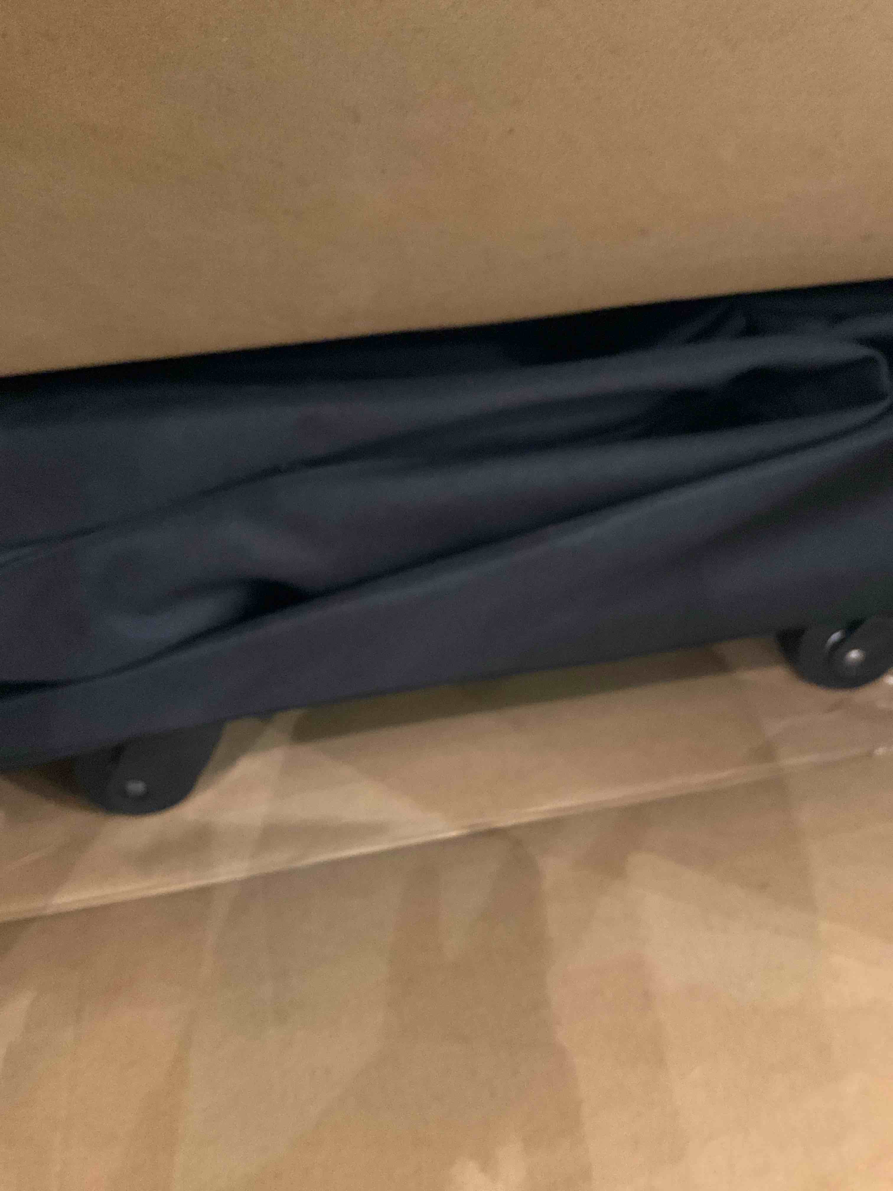https://s3.amazonaws.com/lotting-images-prod/BargainHunt/EXS01436858_1719930101781.jpeg