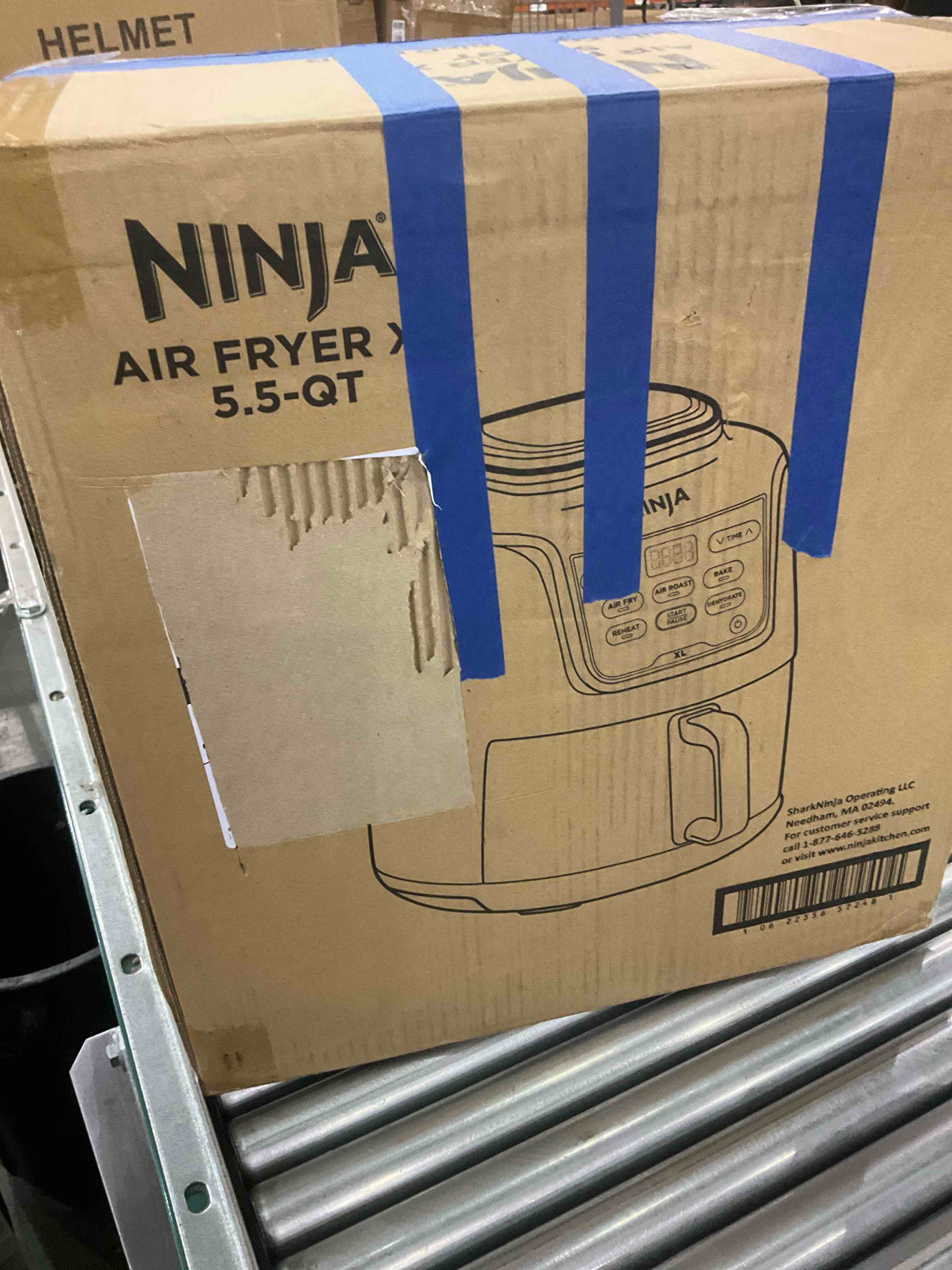 Ninja AF161 Max XL Air Fryer that Cooks, Crisps, Roasts, Bakes, Reheats and Dehydrates, with 5.5 Quart Capacity, and a High Gloss Finish, Grey