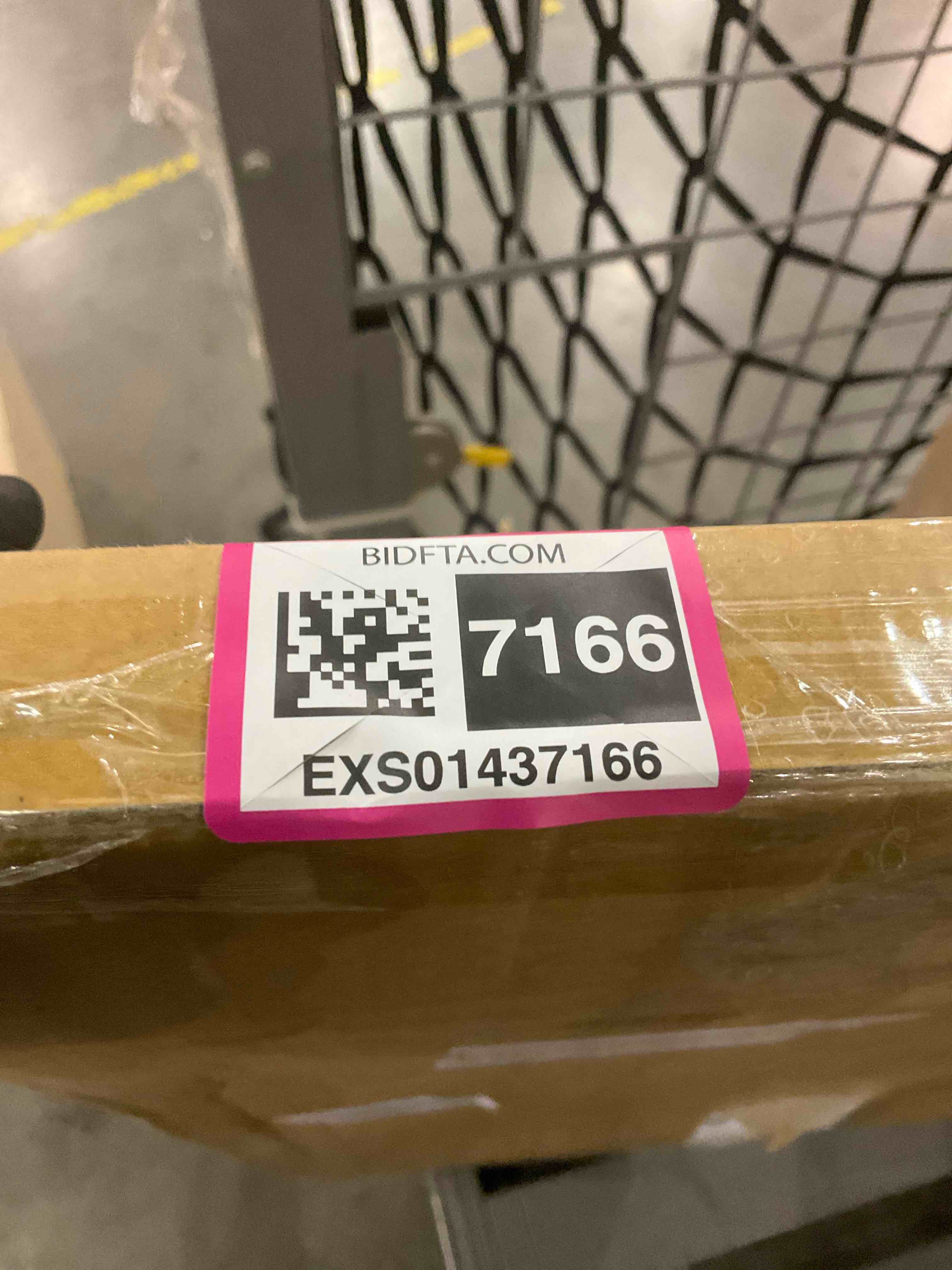 https://s3.amazonaws.com/lotting-images-prod/BargainHunt/EXS01437166_1723030167432.jpeg
