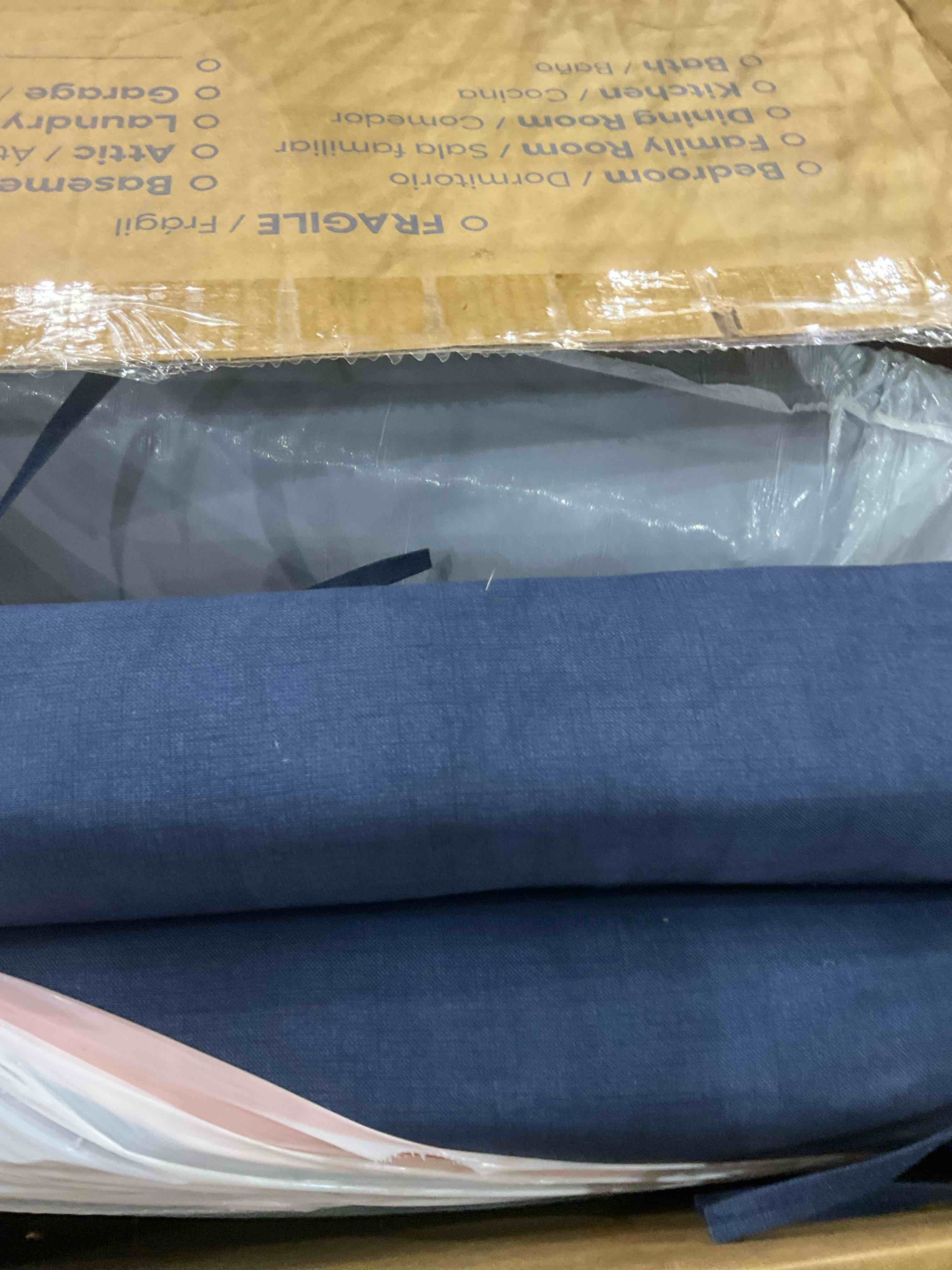https://s3.amazonaws.com/lotting-images-prod/BargainHunt/EXS01437169_1723030394610.jpeg