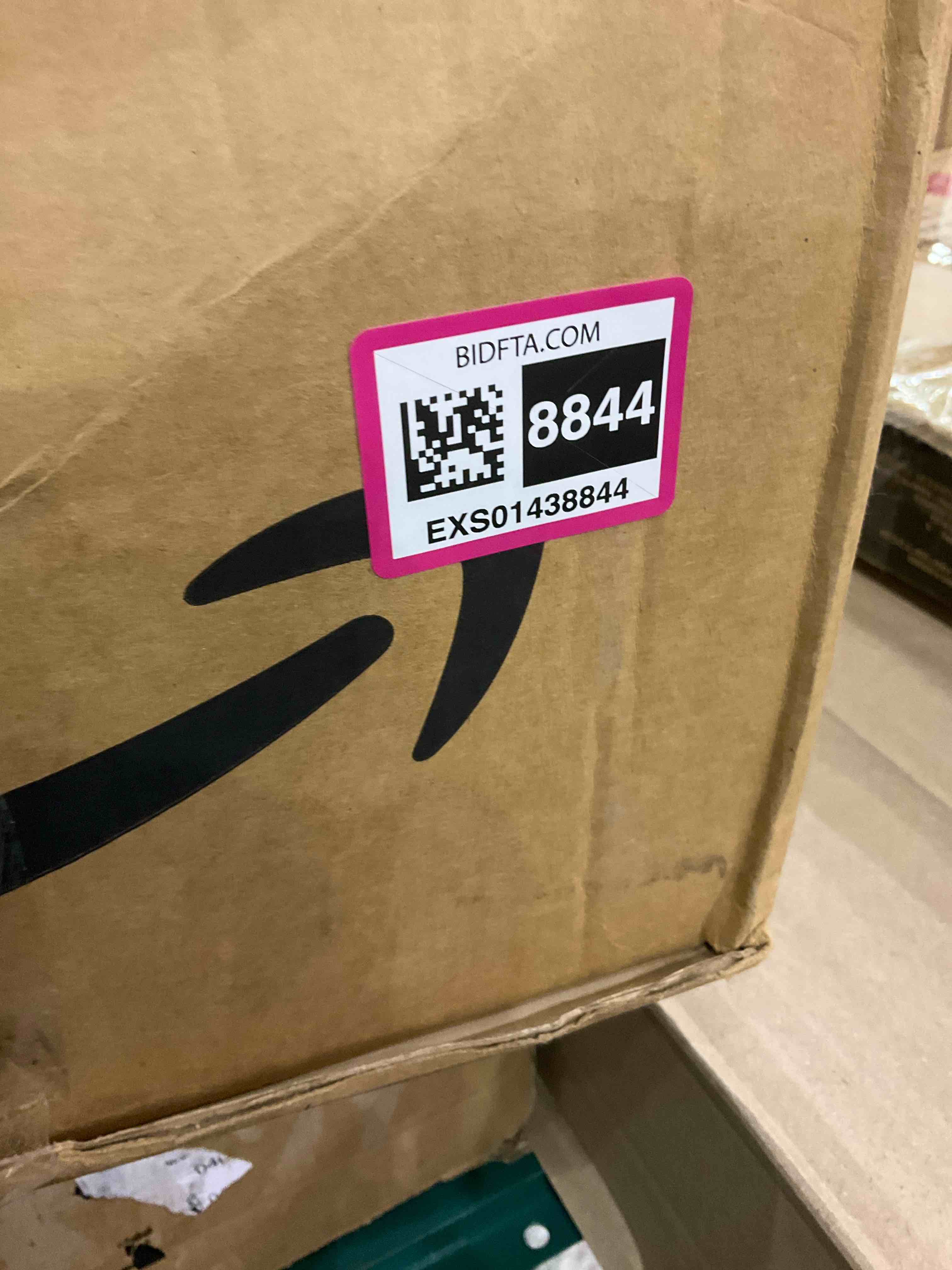 https://s3.amazonaws.com/lotting-images-prod/BargainHunt/EXS01438844_1721217892140.jpeg