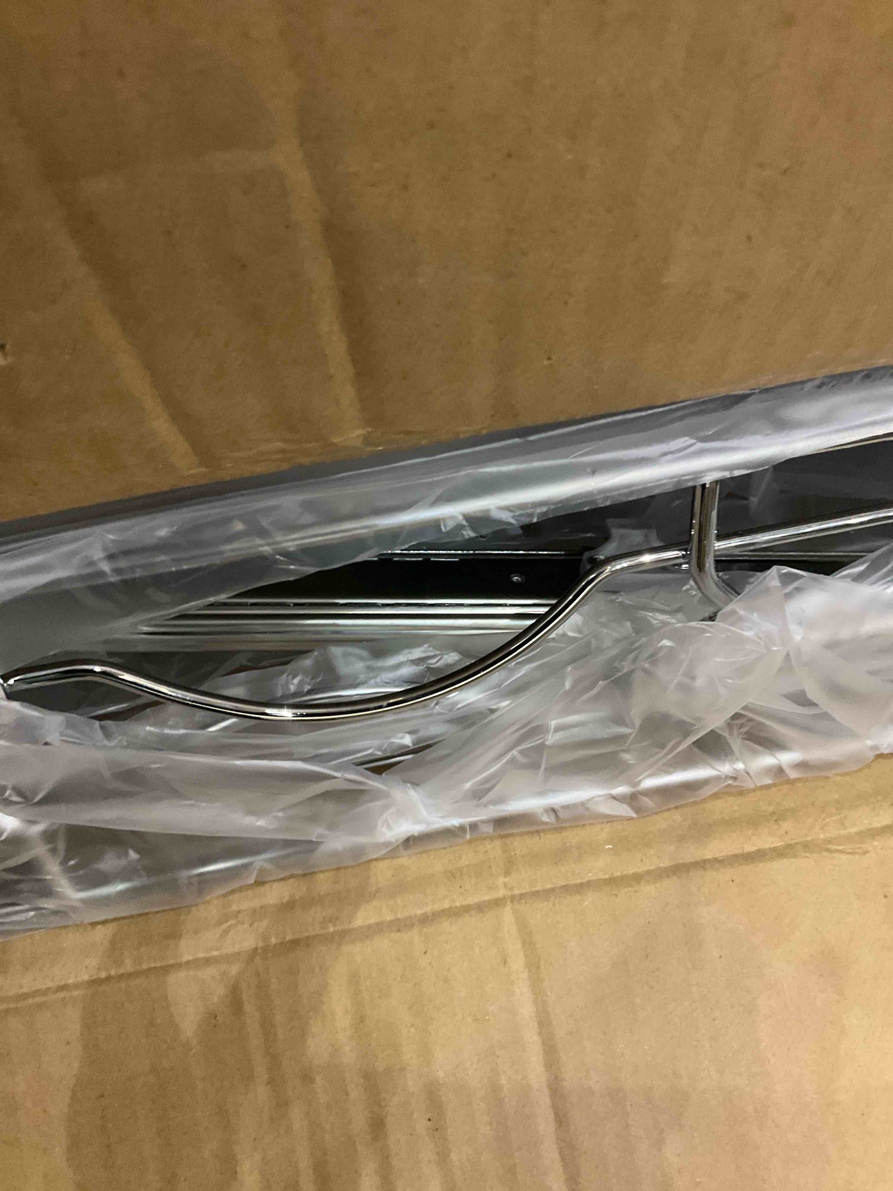 https://s3.amazonaws.com/lotting-images-prod/BargainHunt/EXS01438986_1721651903646.jpeg
