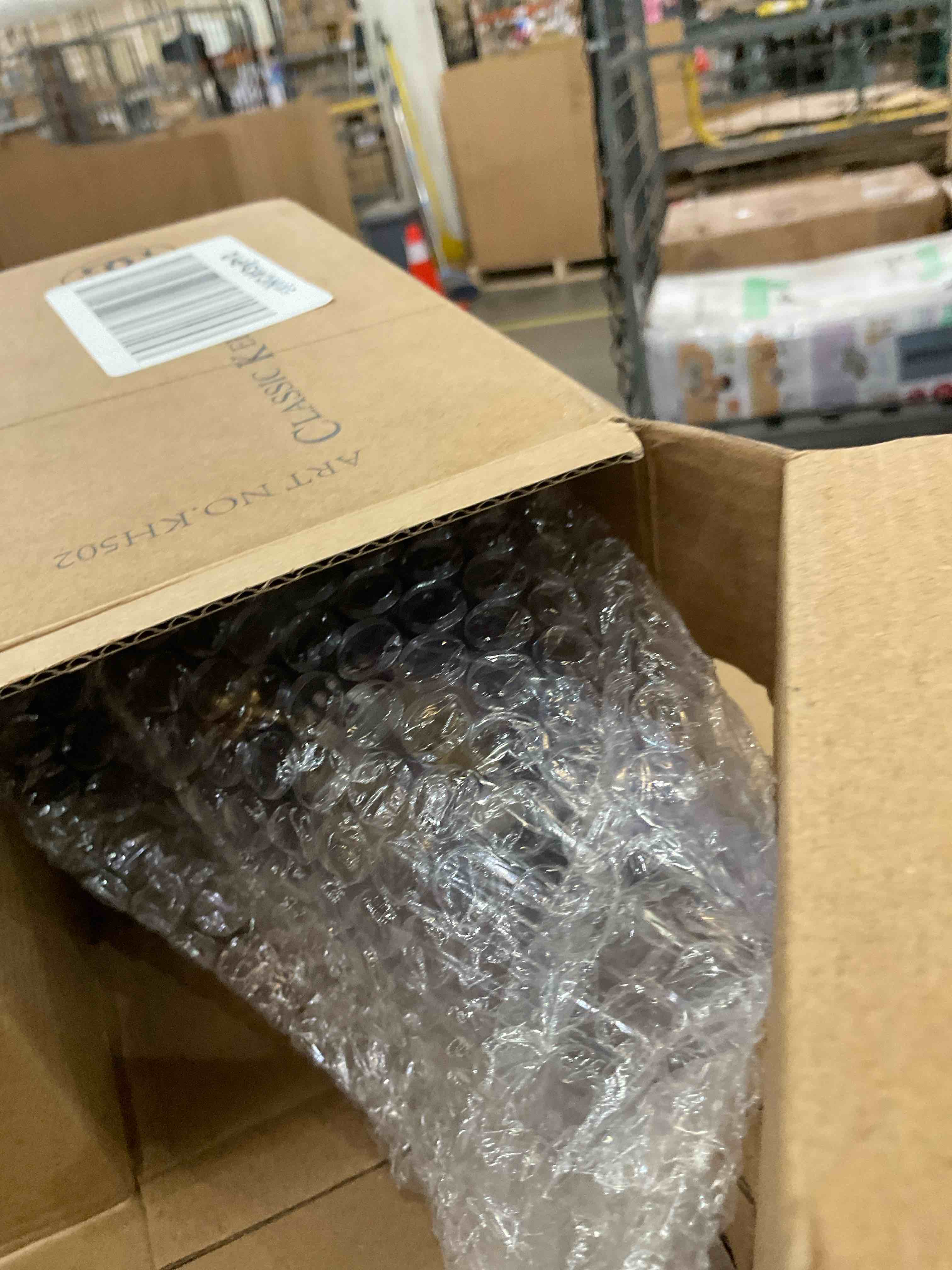 https://s3.amazonaws.com/lotting-images-prod/BargainHunt/EXS01439132_1719250871682.jpeg