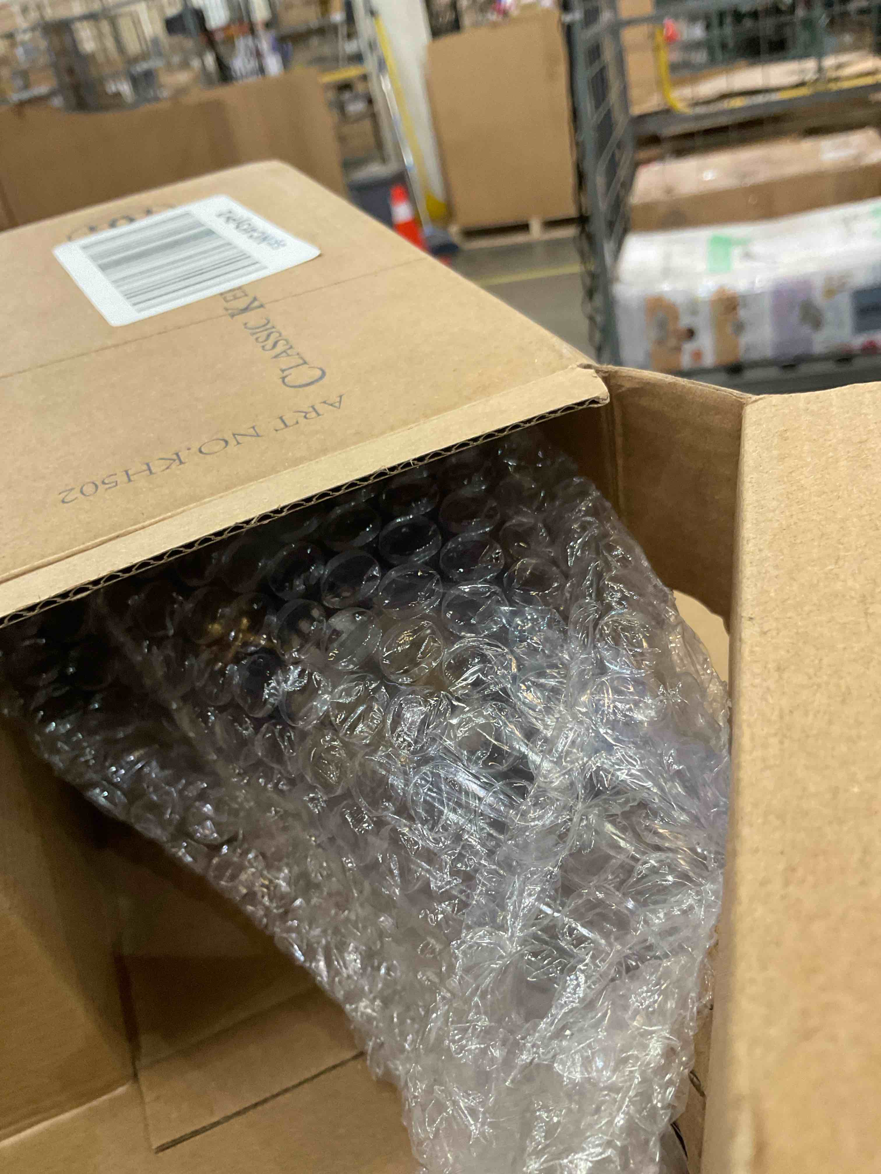 https://s3.amazonaws.com/lotting-images-prod/BargainHunt/EXS01439132_1719250872895.jpeg
