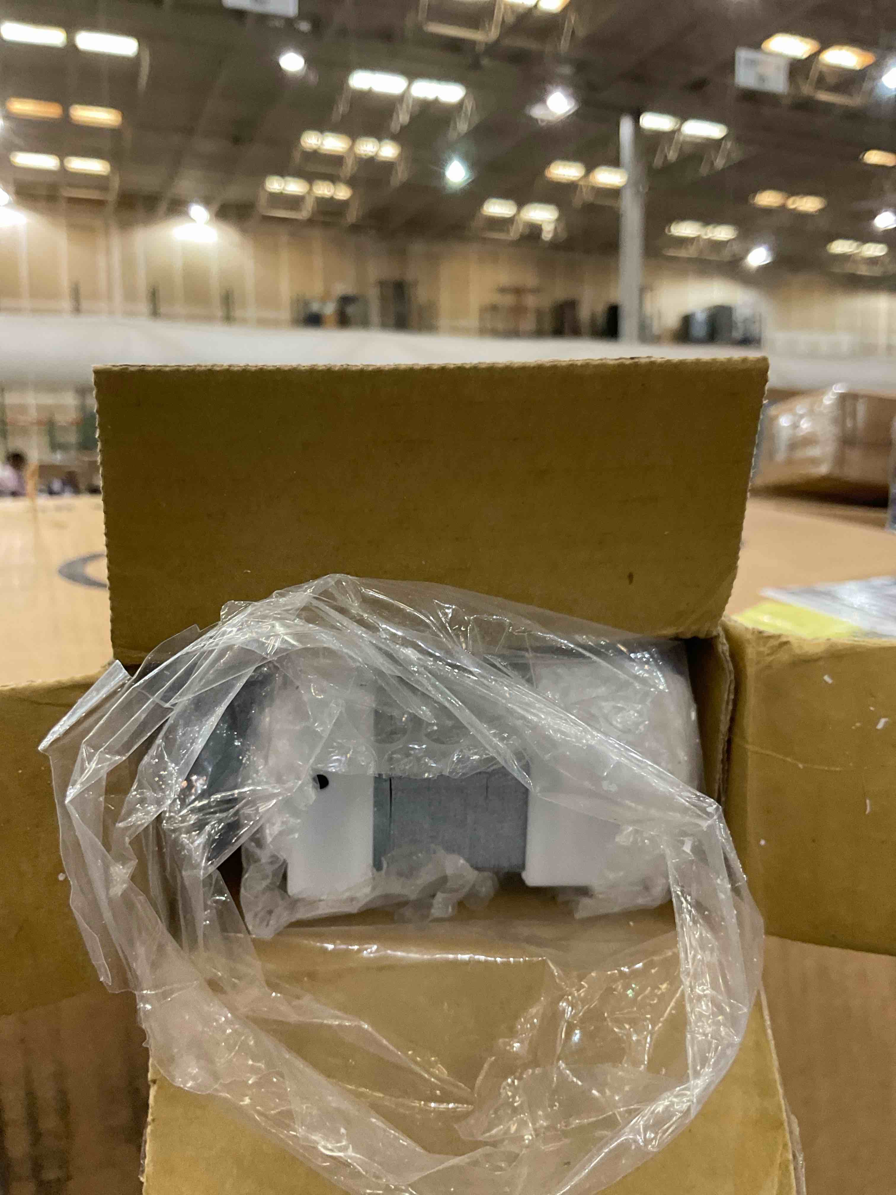 https://s3.amazonaws.com/lotting-images-prod/BargainHunt/EXS01439162_1719255427724.jpeg