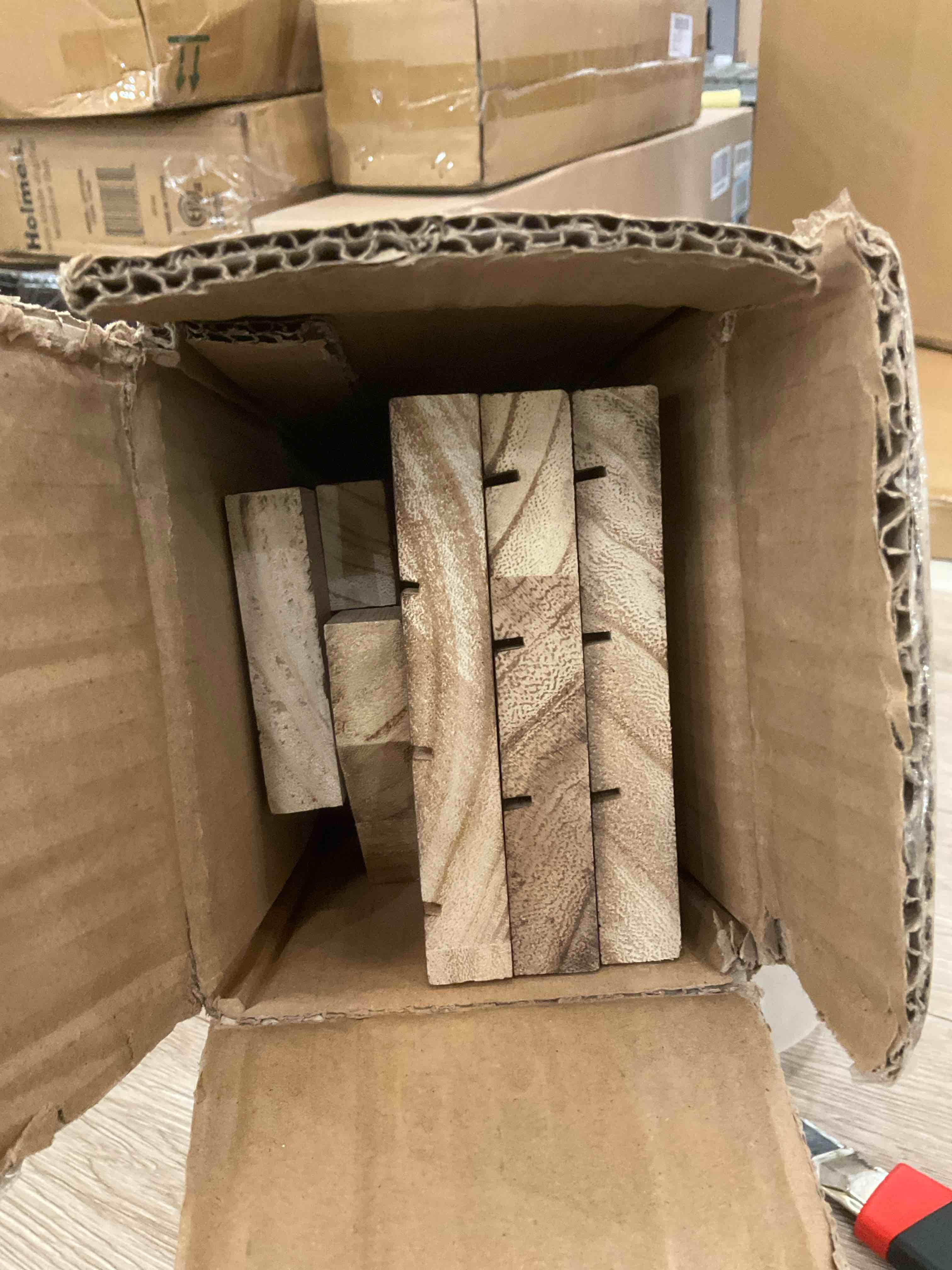 https://s3.amazonaws.com/lotting-images-prod/BargainHunt/EXS01439294_1719337291889.jpeg