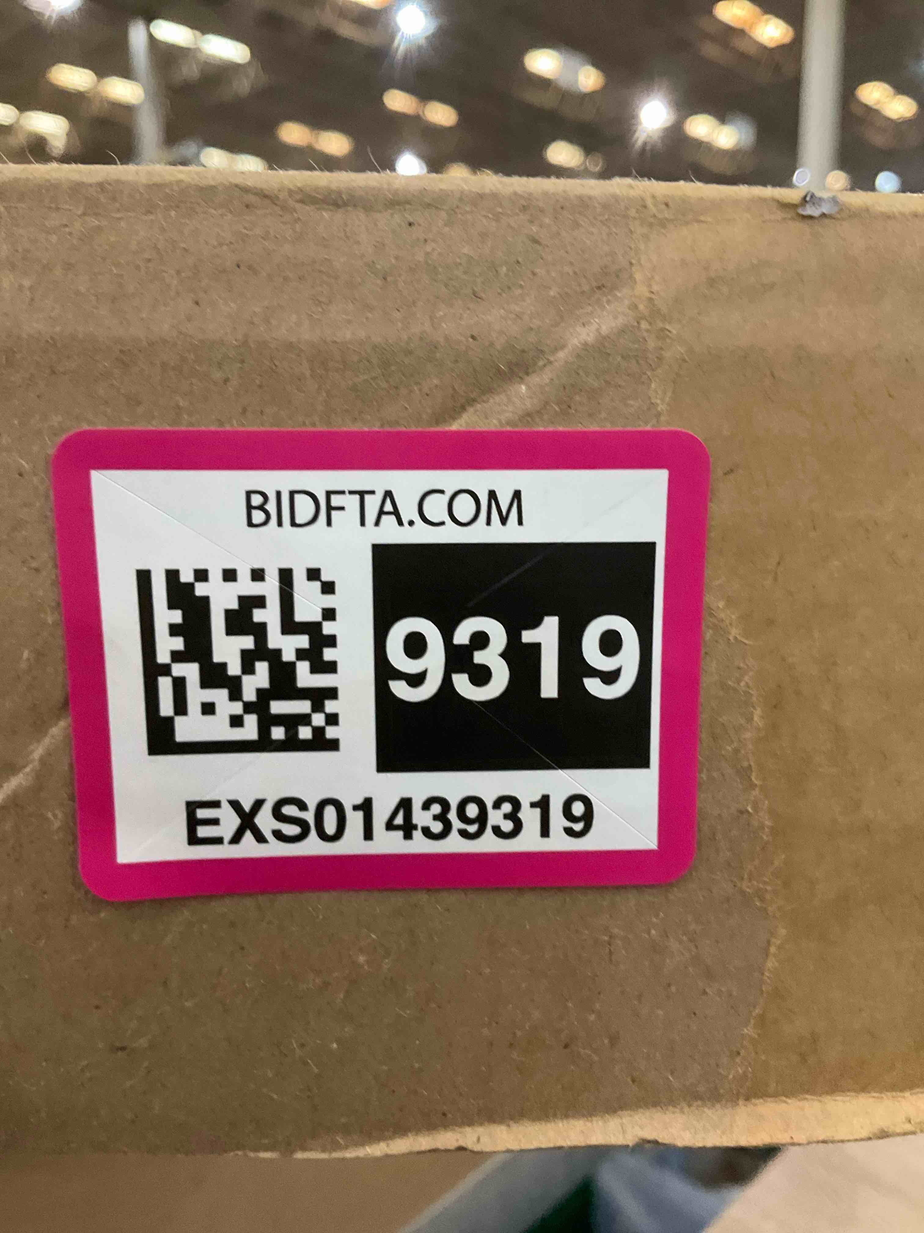 https://s3.amazonaws.com/lotting-images-prod/BargainHunt/EXS01439319_1719341637675.jpeg