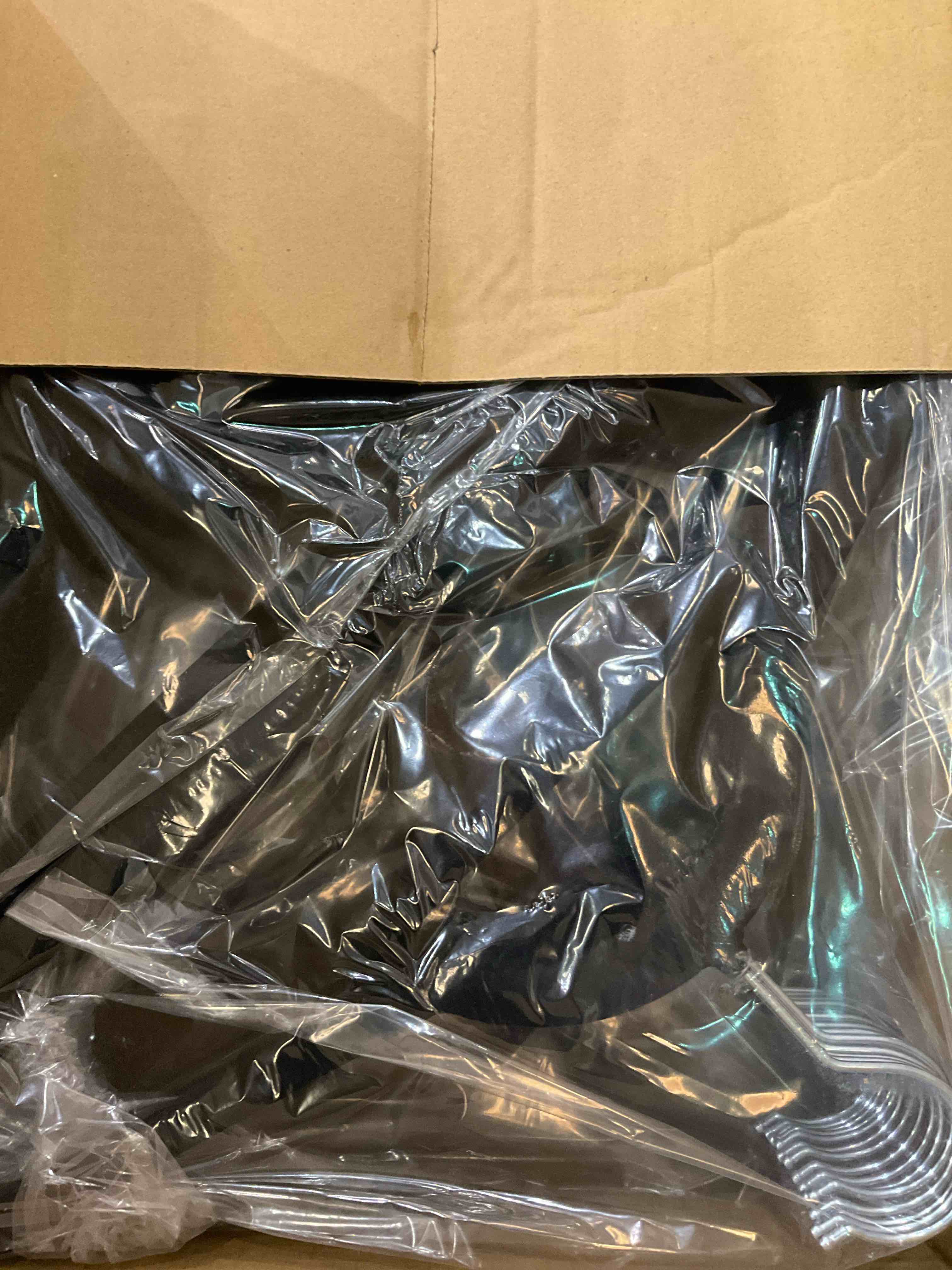 https://s3.amazonaws.com/lotting-images-prod/BargainHunt/EXS01439896_1719420500787.jpeg