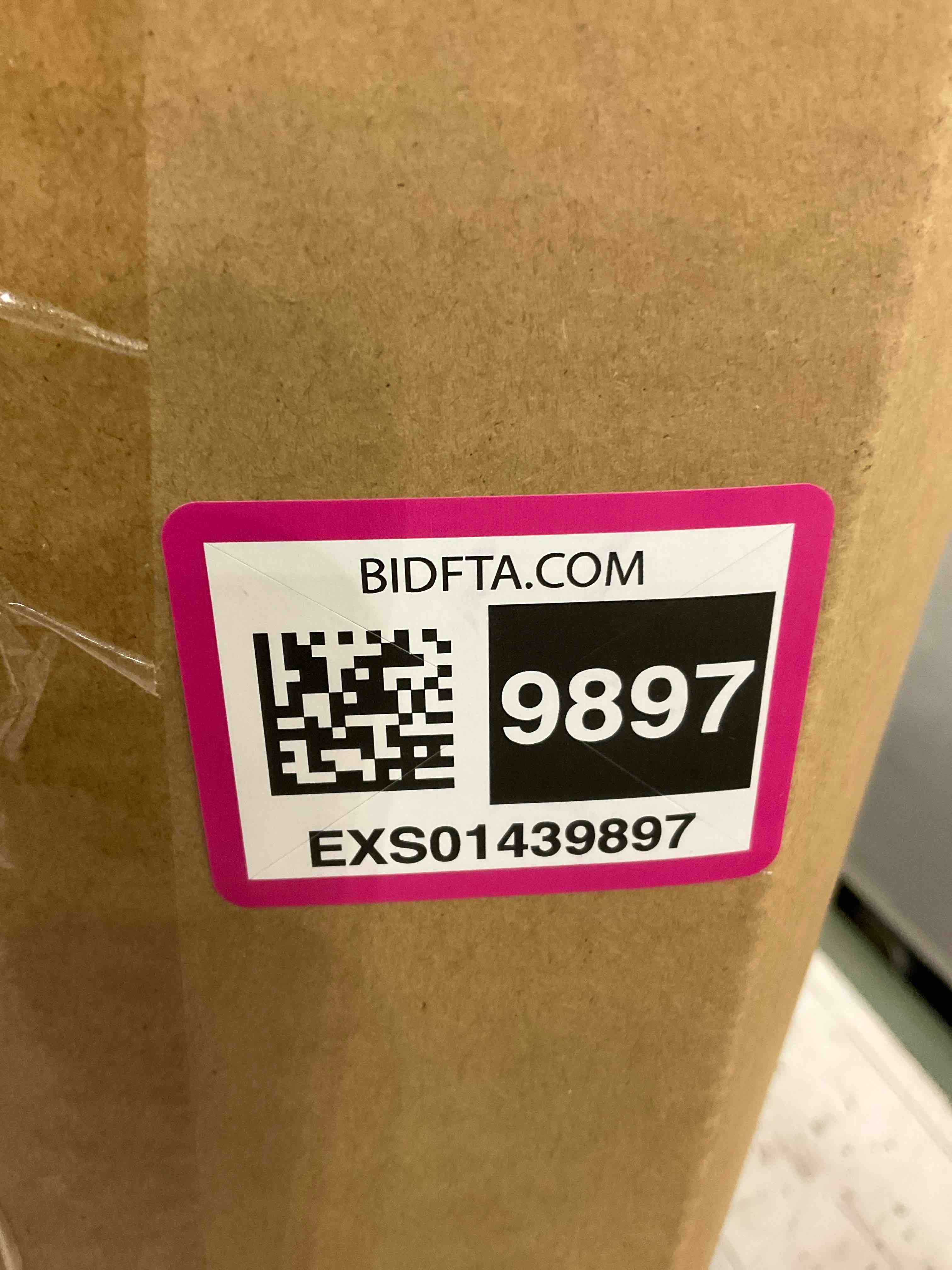 https://s3.amazonaws.com/lotting-images-prod/BargainHunt/EXS01439897_1719420640374.jpeg