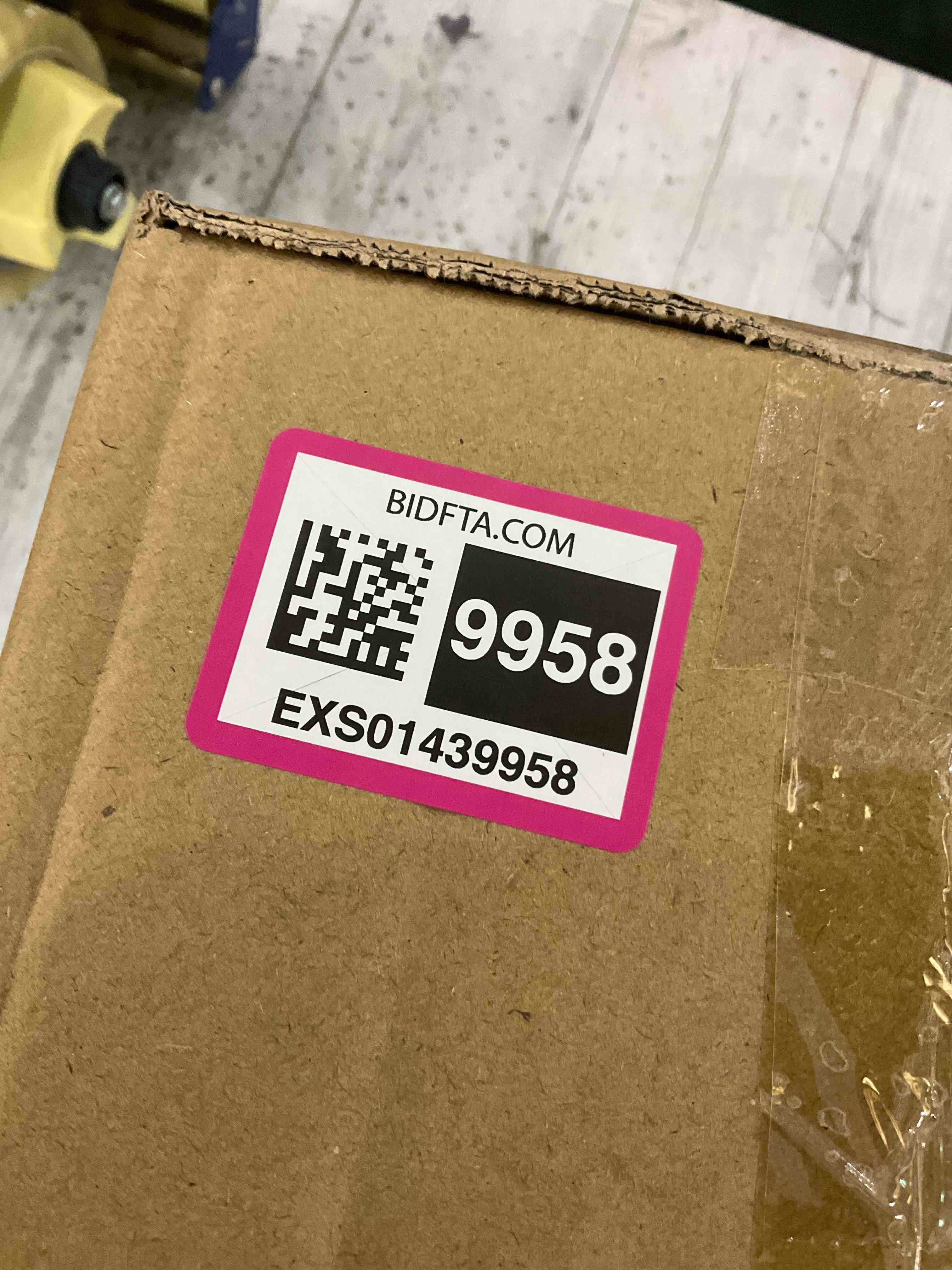 https://s3.amazonaws.com/lotting-images-prod/BargainHunt/EXS01439958_1719497721320.jpeg