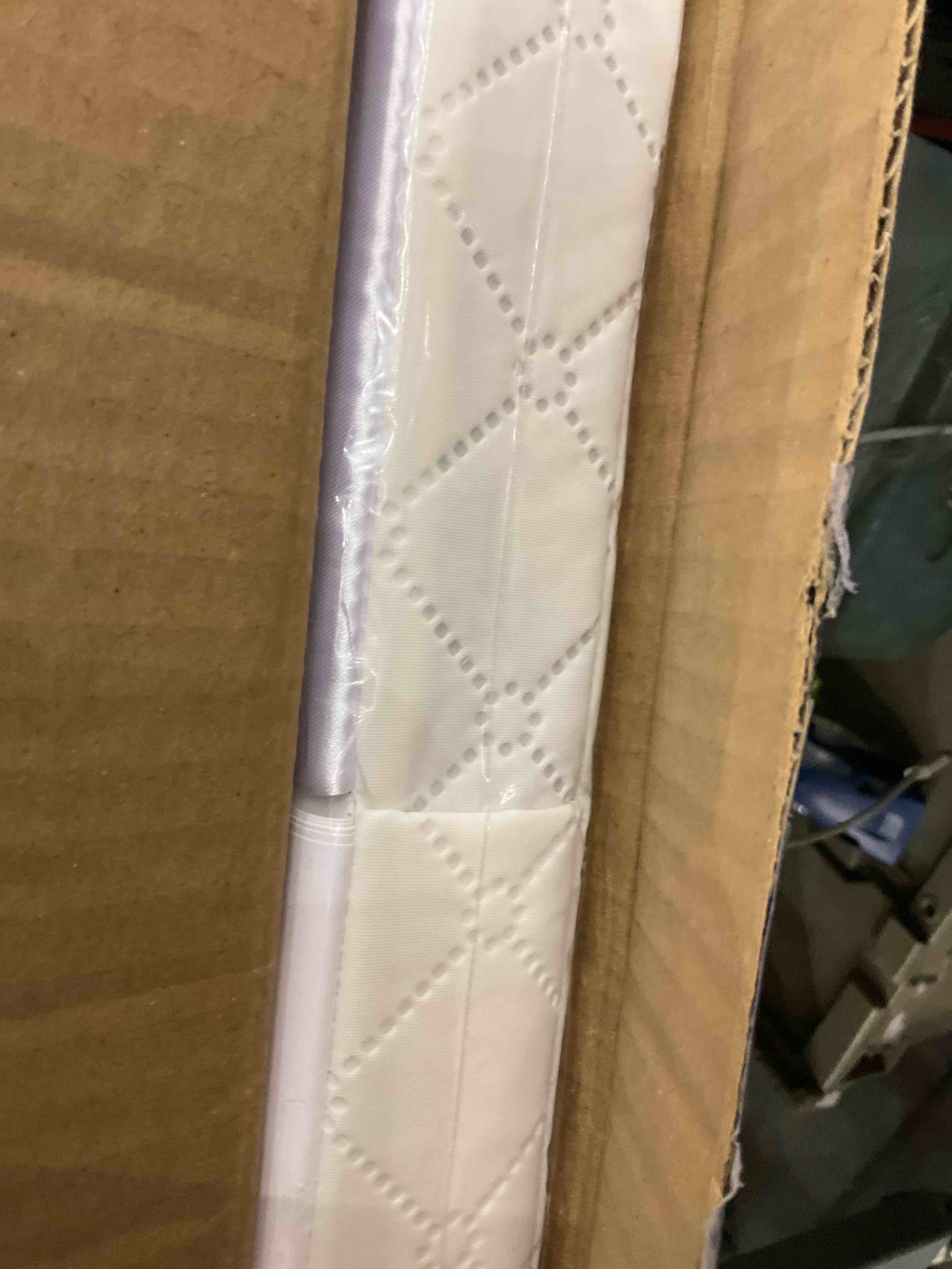 https://s3.amazonaws.com/lotting-images-prod/BargainHunt/EXS01439980_1719515556729.jpeg