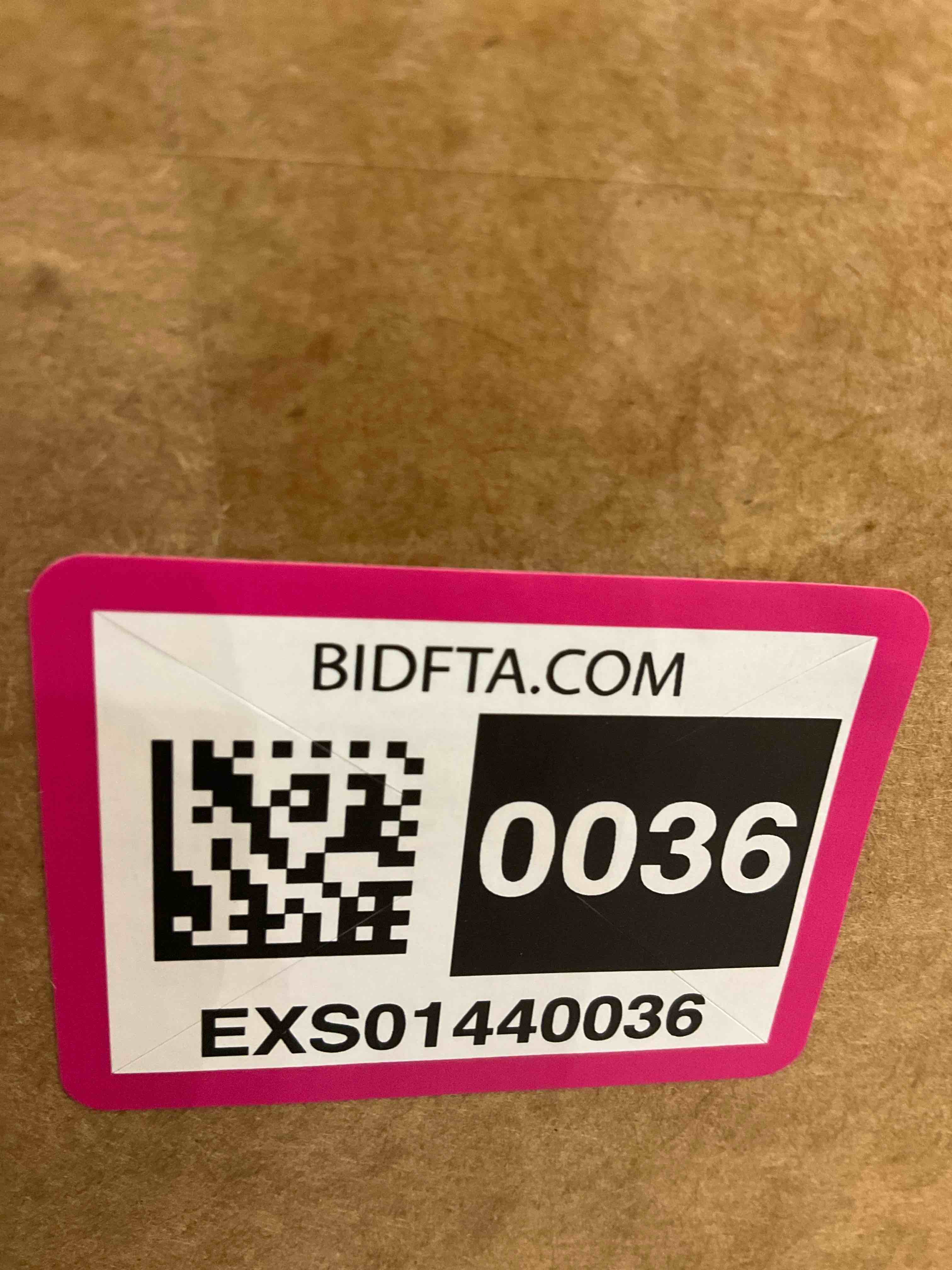 https://s3.amazonaws.com/lotting-images-prod/BargainHunt/EXS01440036_1717441529898.jpeg