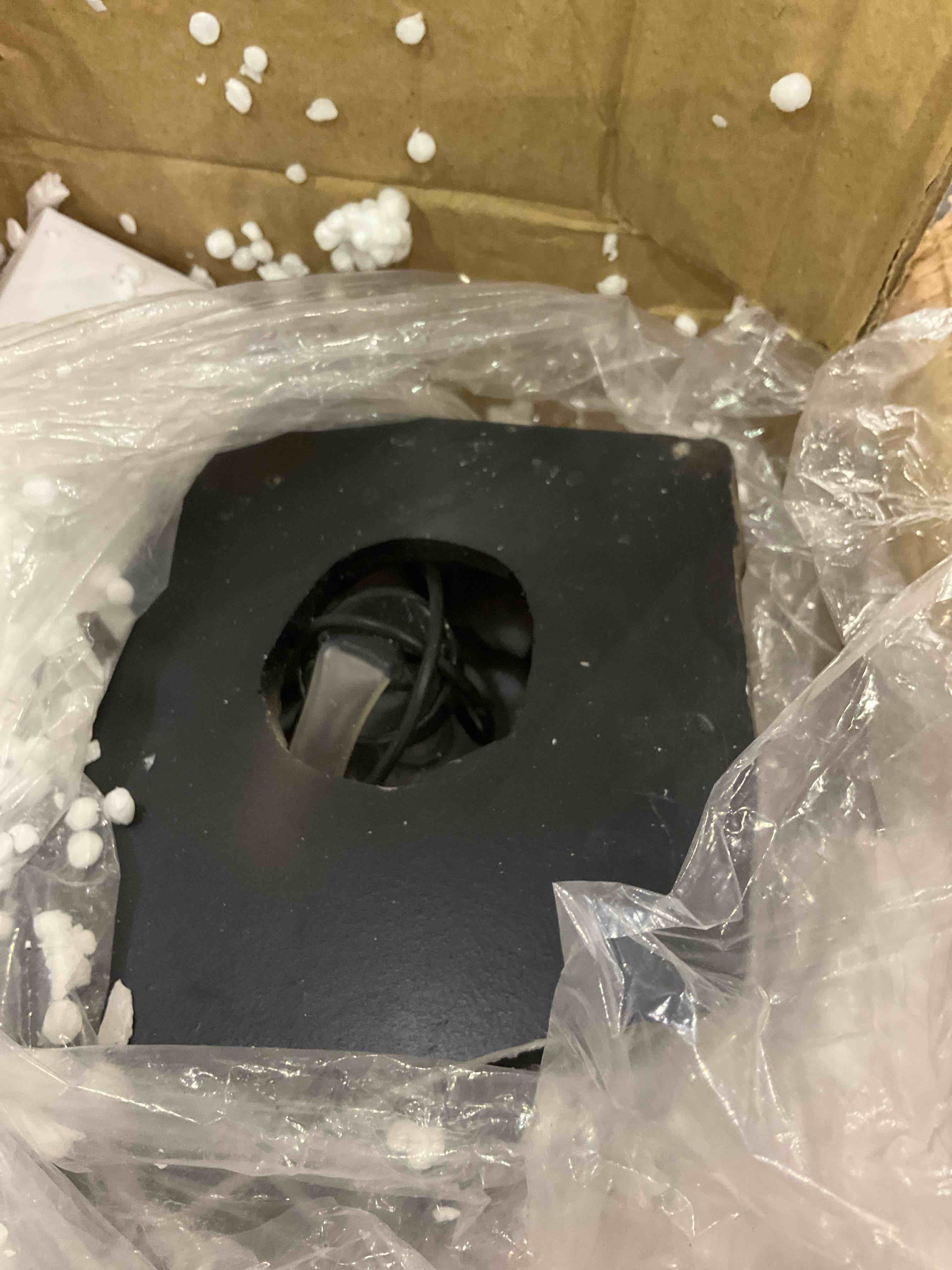 https://s3.amazonaws.com/lotting-images-prod/BargainHunt/EXS01440049_1717501615452.jpeg