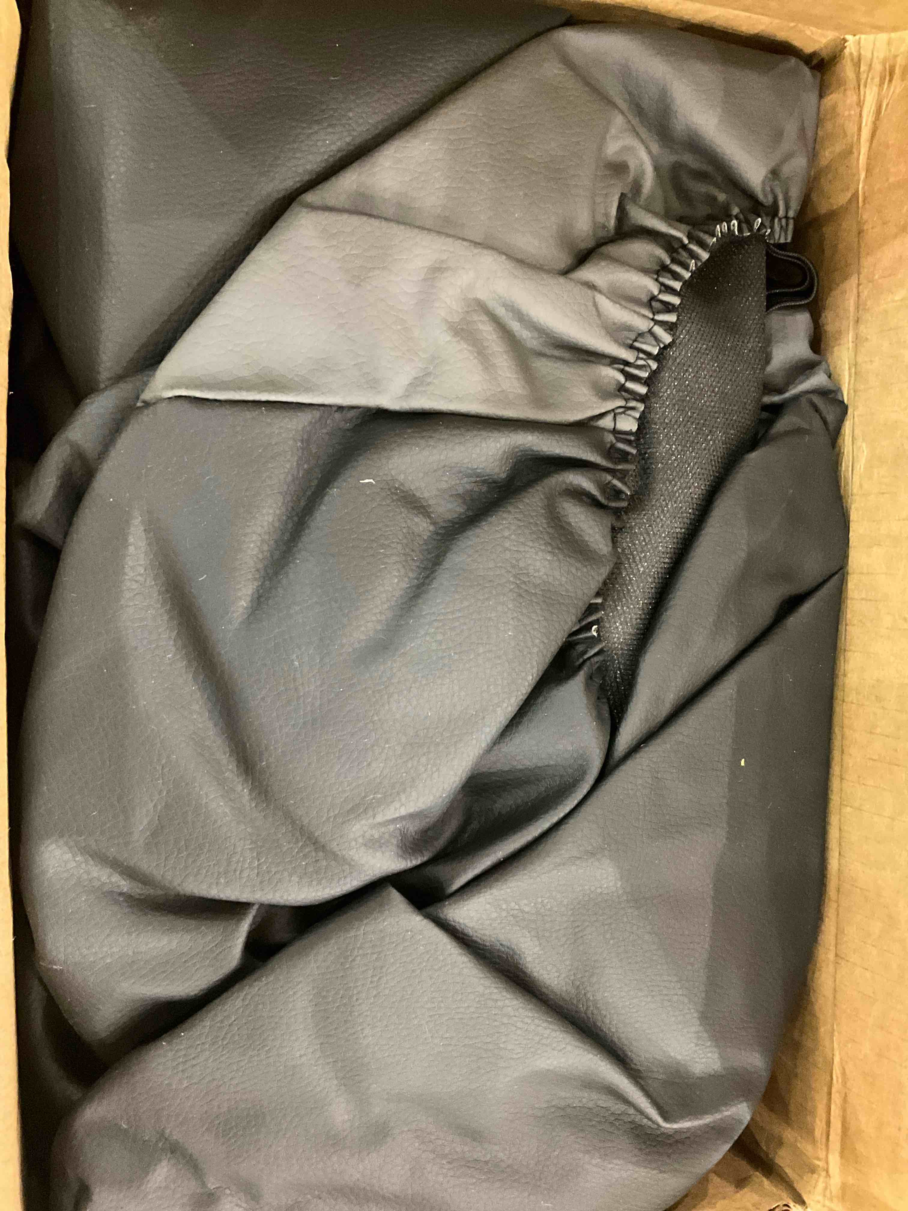 https://s3.amazonaws.com/lotting-images-prod/BargainHunt/EXS01440074_1717508367766.jpeg