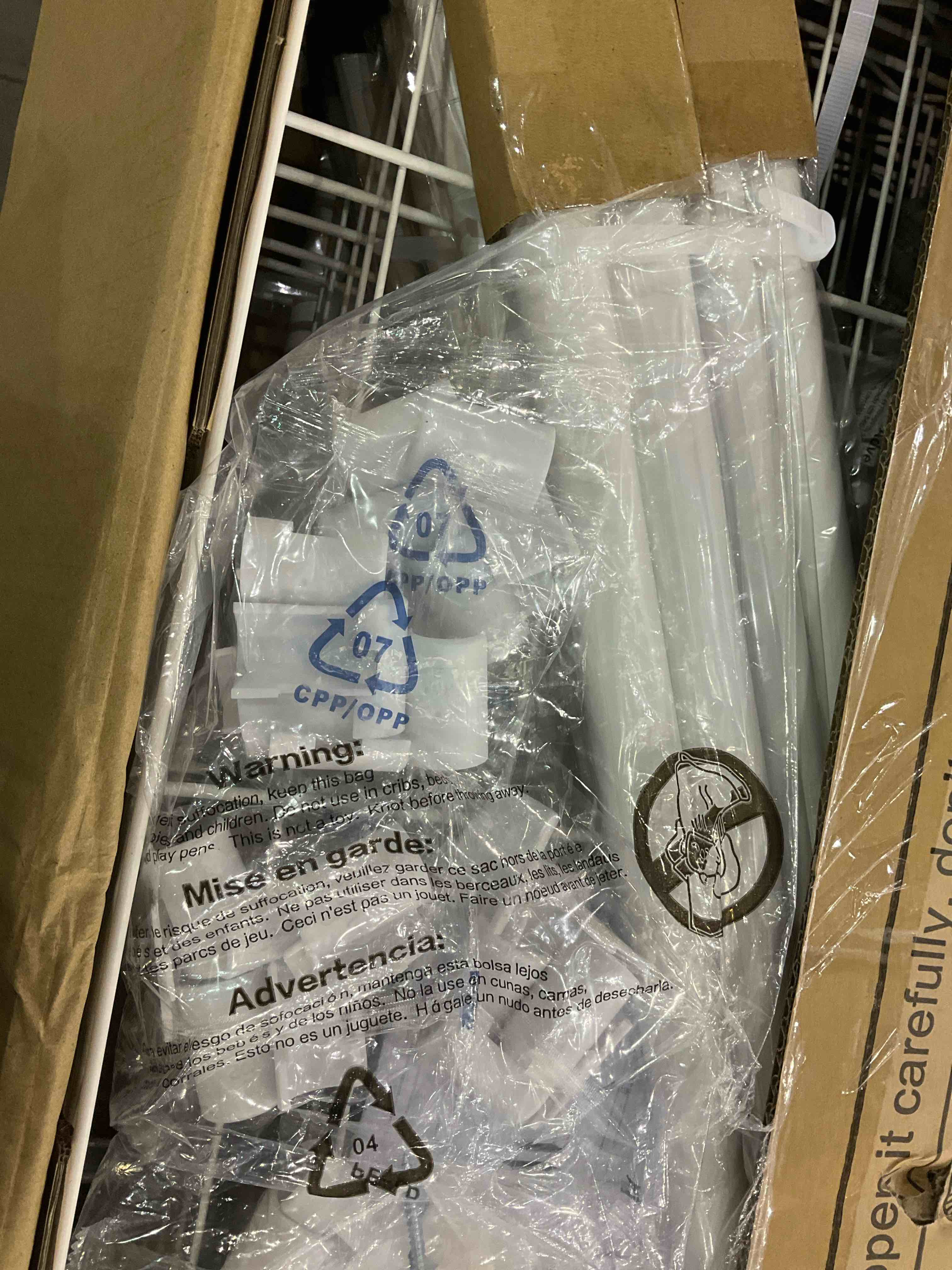 https://s3.amazonaws.com/lotting-images-prod/BargainHunt/EXS01440156_1717587343595.jpeg