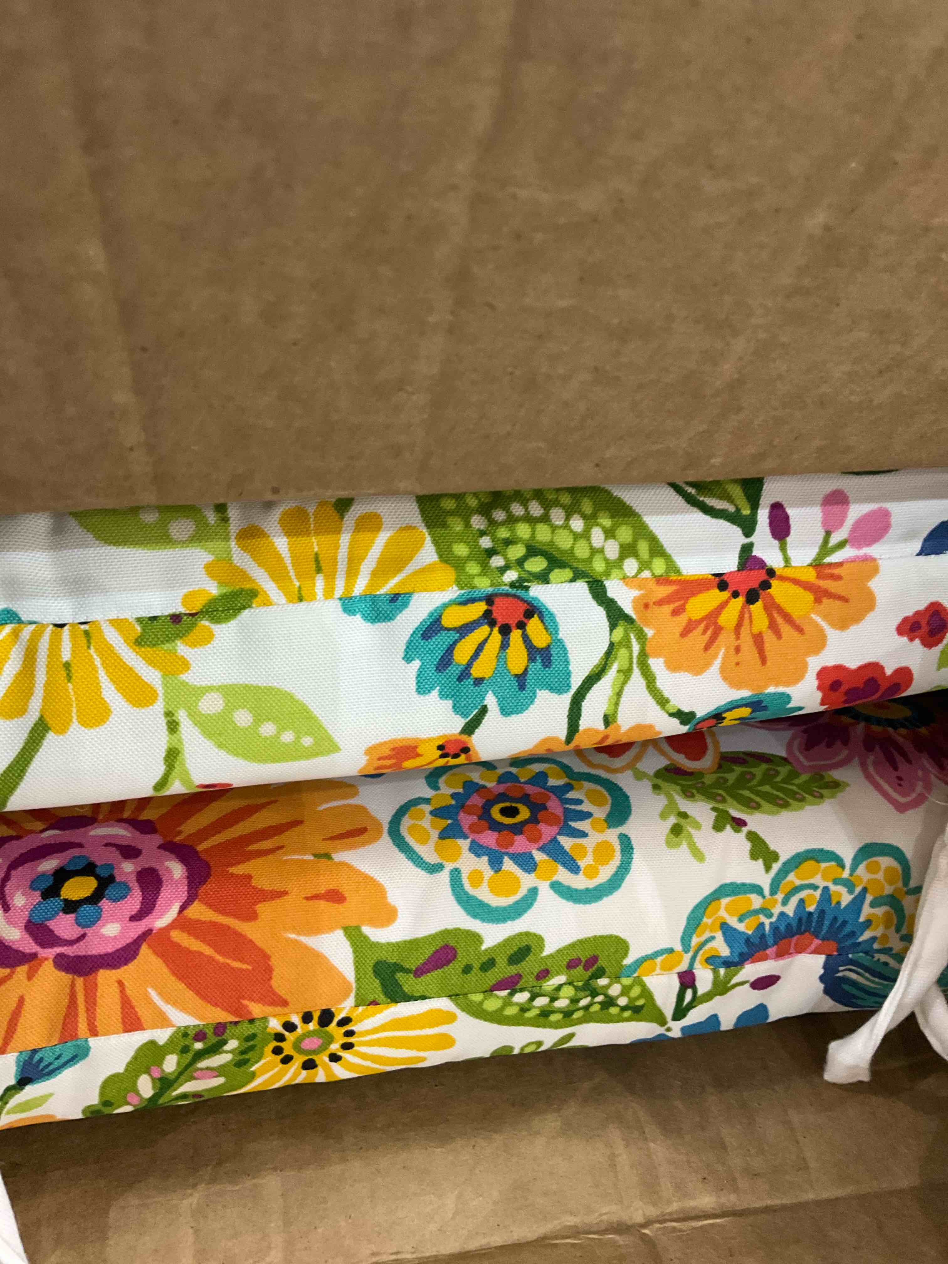 https://s3.amazonaws.com/lotting-images-prod/BargainHunt/EXS01440358_1717769166541.jpeg