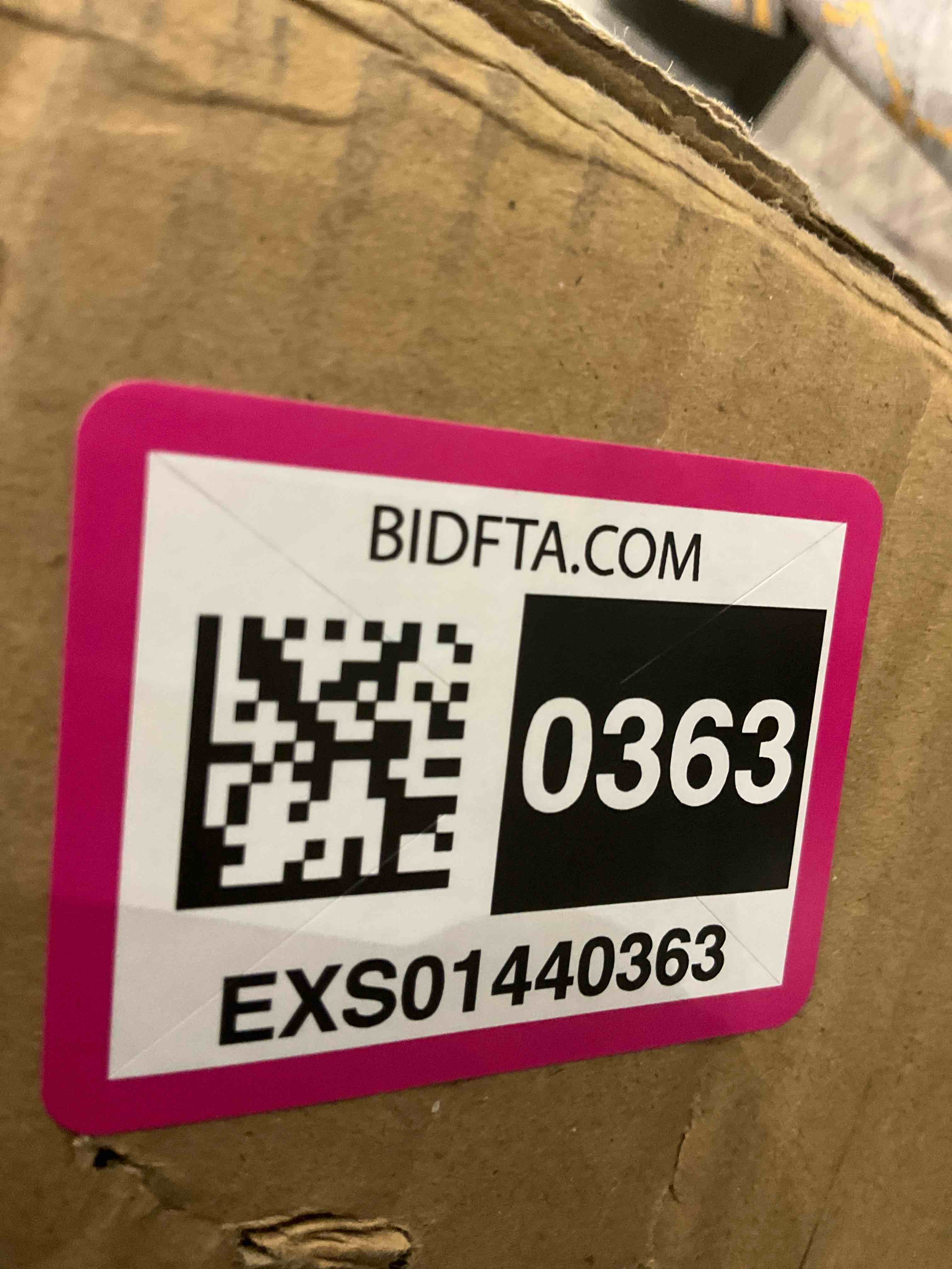 https://s3.amazonaws.com/lotting-images-prod/BargainHunt/EXS01440363_1717770418860.jpeg