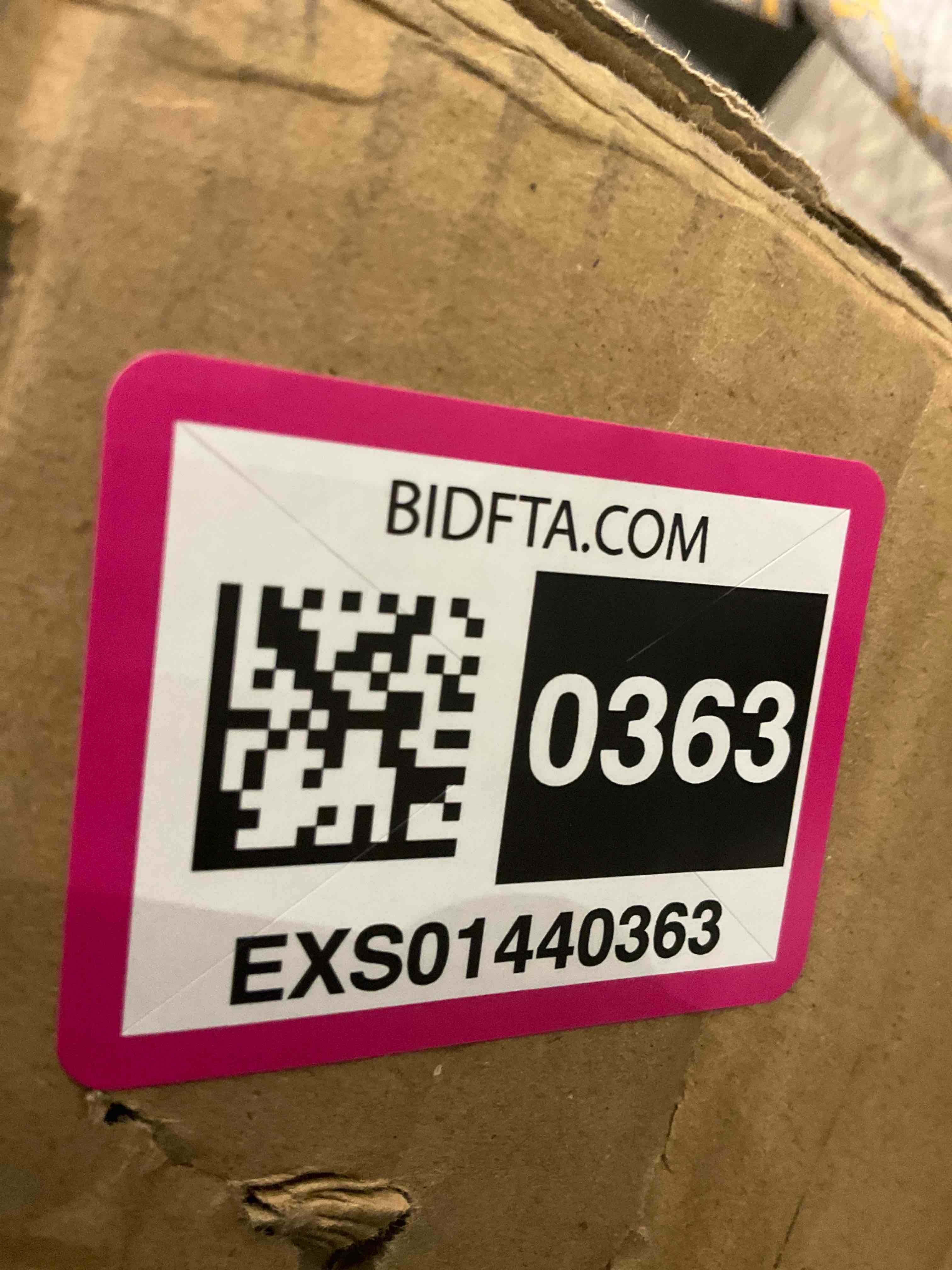 https://s3.amazonaws.com/lotting-images-prod/BargainHunt/EXS01440363_1717770420029.jpeg