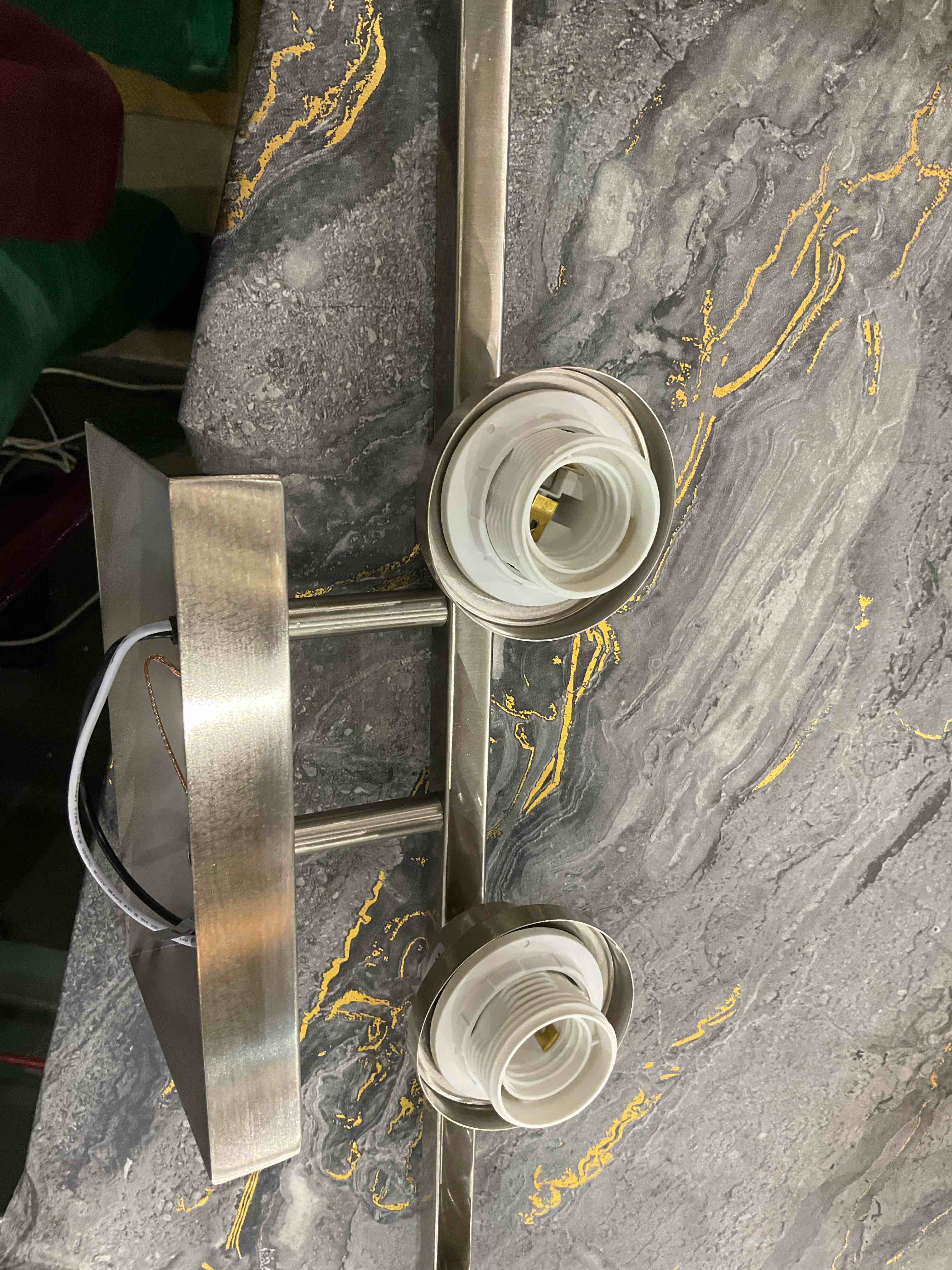 https://s3.amazonaws.com/lotting-images-prod/BargainHunt/EXS01440487_1718108009727.jpeg