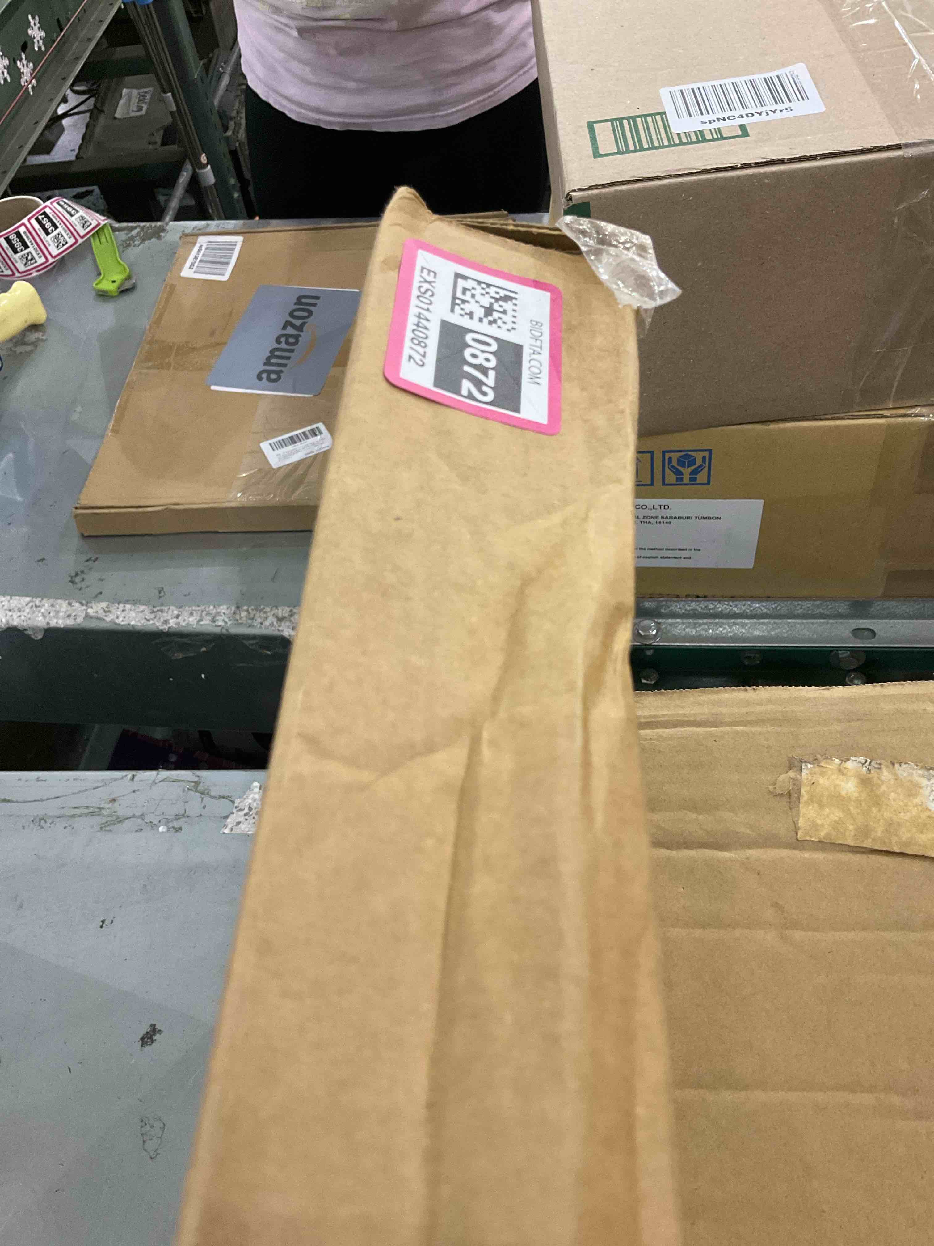 https://s3.amazonaws.com/lotting-images-prod/BargainHunt/EXS01440872_1717673126909.jpeg