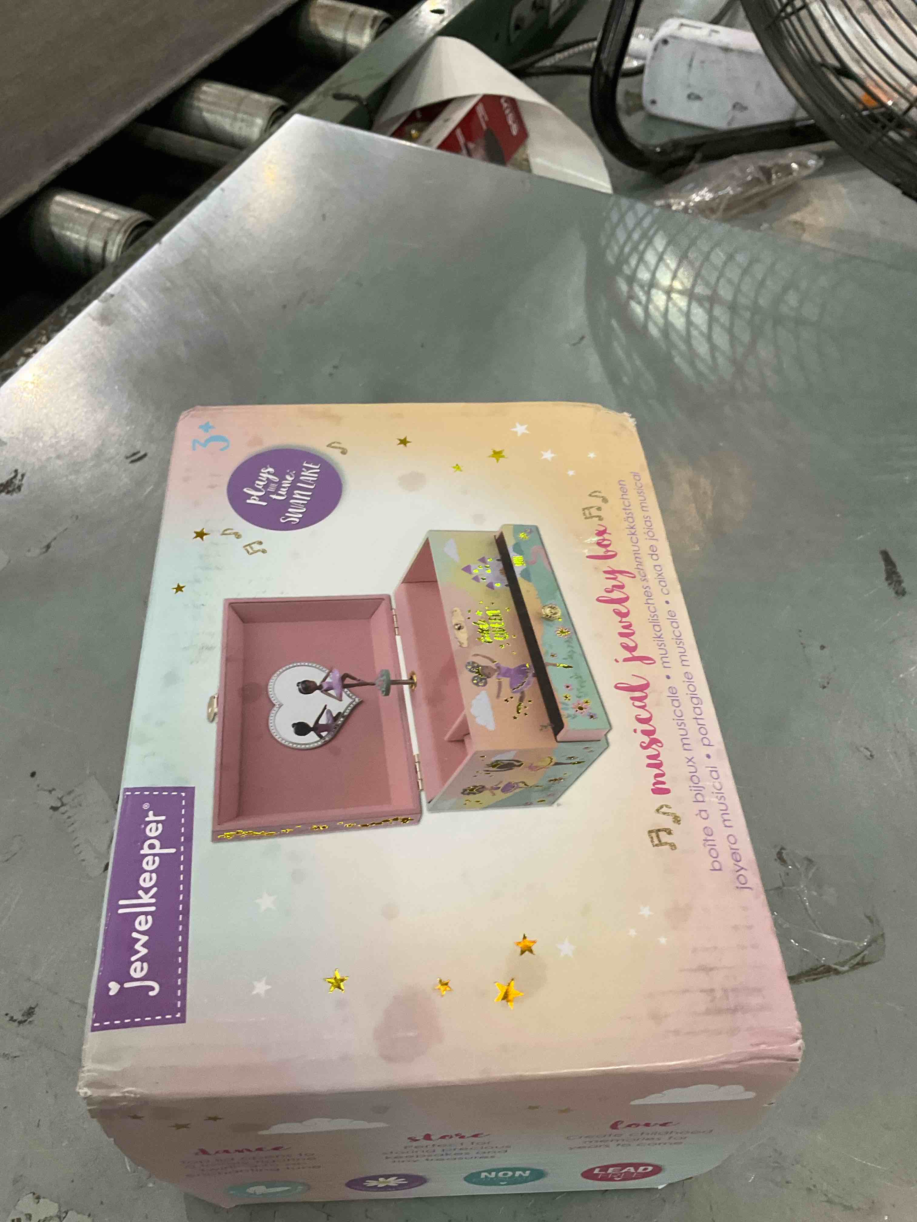 https://s3.amazonaws.com/lotting-images-prod/BargainHunt/EXS01441162_1718124767094.jpeg
