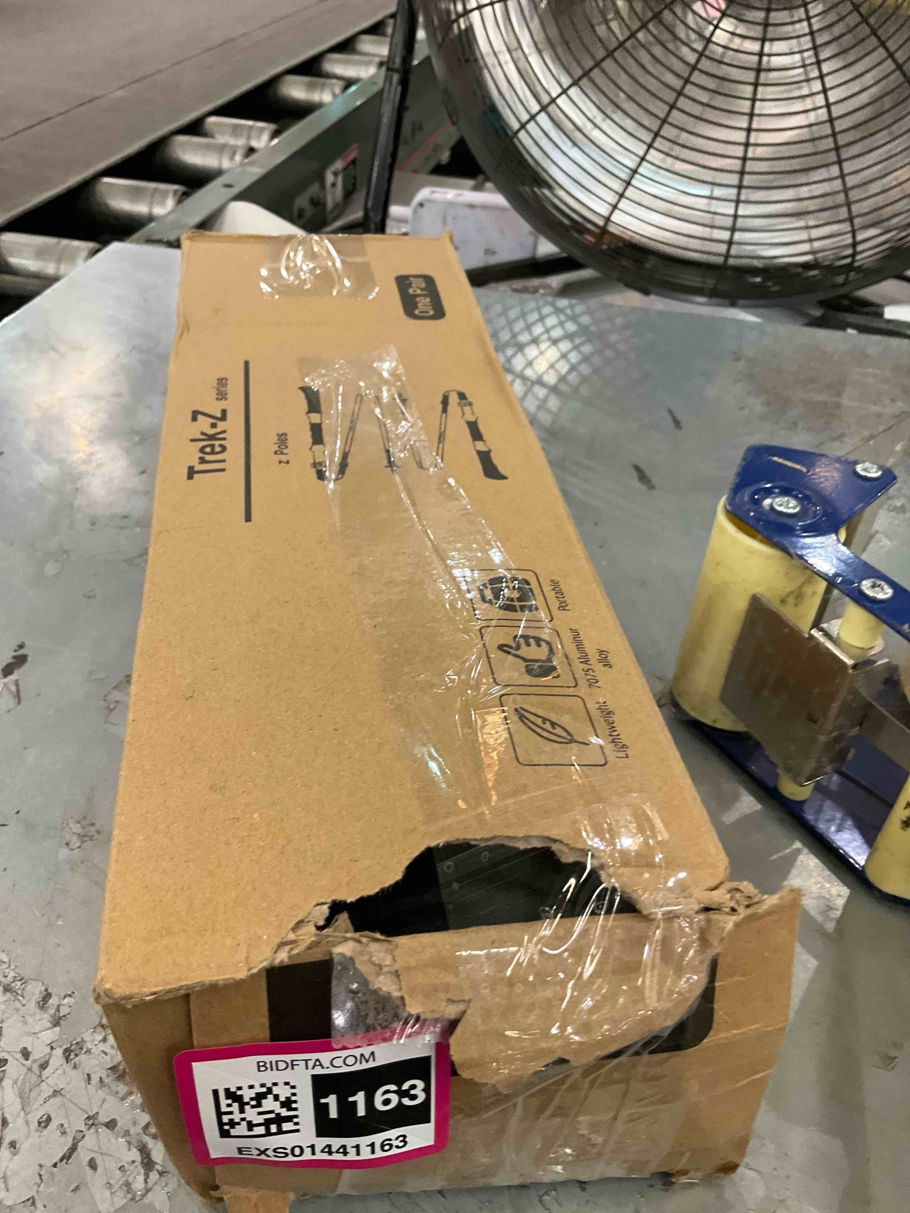https://s3.amazonaws.com/lotting-images-prod/BargainHunt/EXS01441163_1718124870652.jpeg