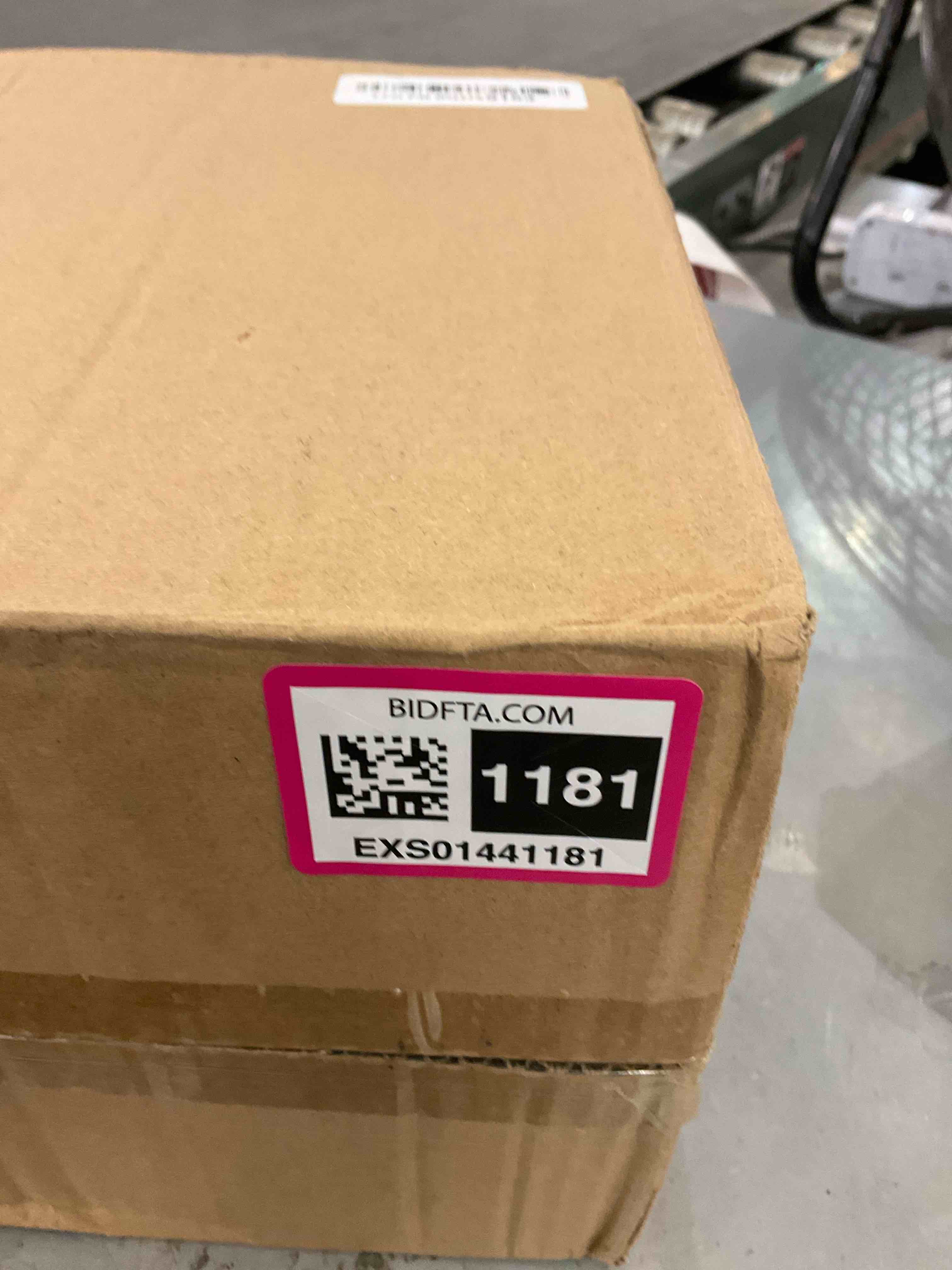 https://s3.amazonaws.com/lotting-images-prod/BargainHunt/EXS01441181_1718126475833.jpeg