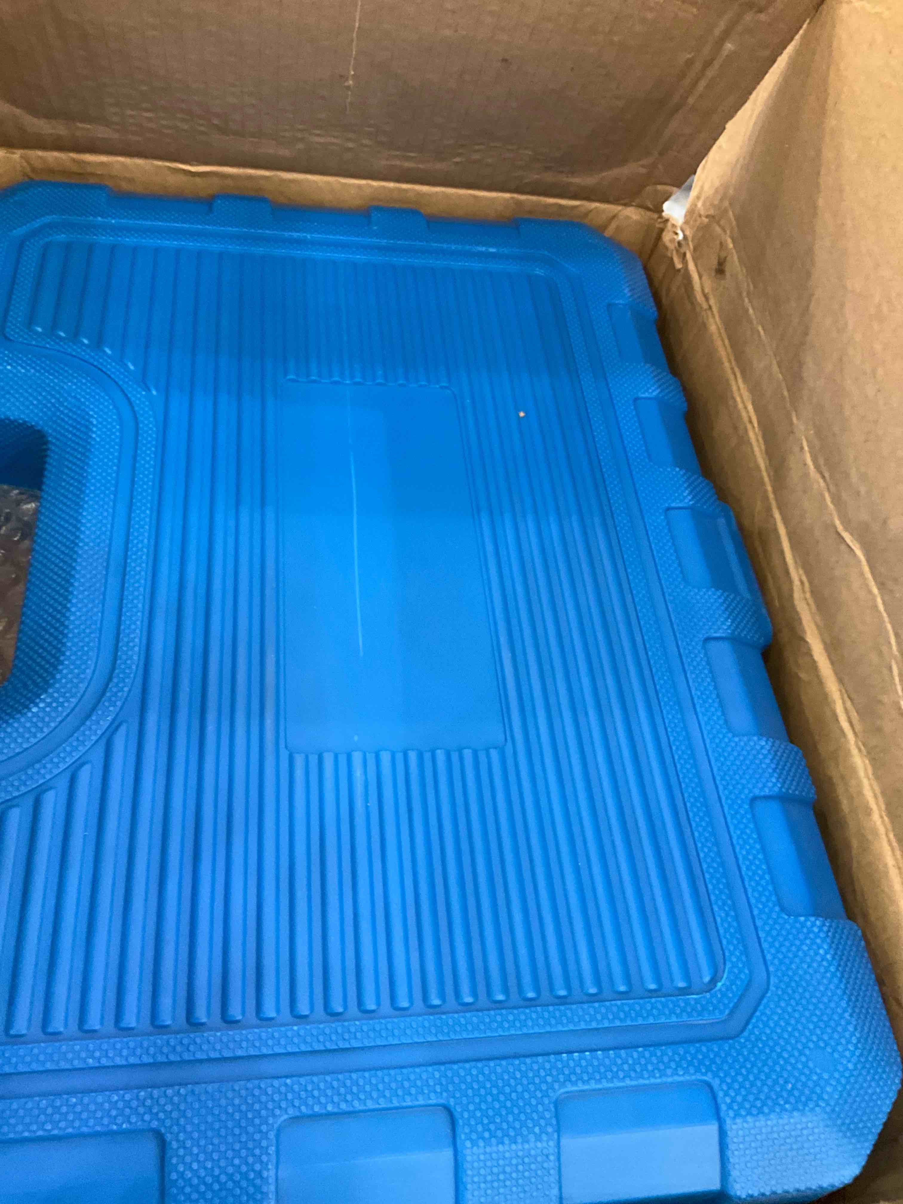 https://s3.amazonaws.com/lotting-images-prod/BargainHunt/EXS01441193_1718127692176.jpeg