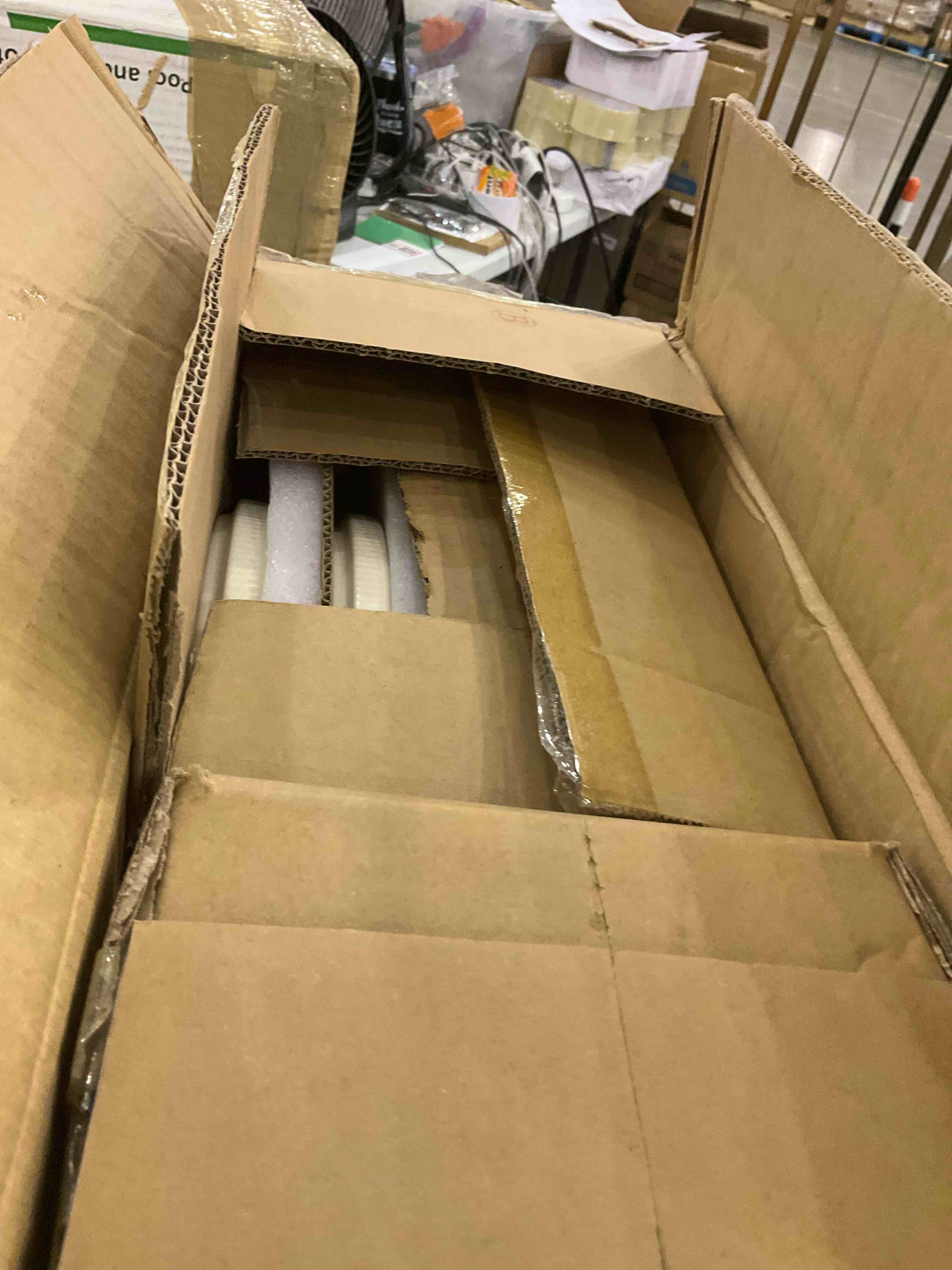 https://s3.amazonaws.com/lotting-images-prod/BargainHunt/EXS01441250_1719938935784.jpeg