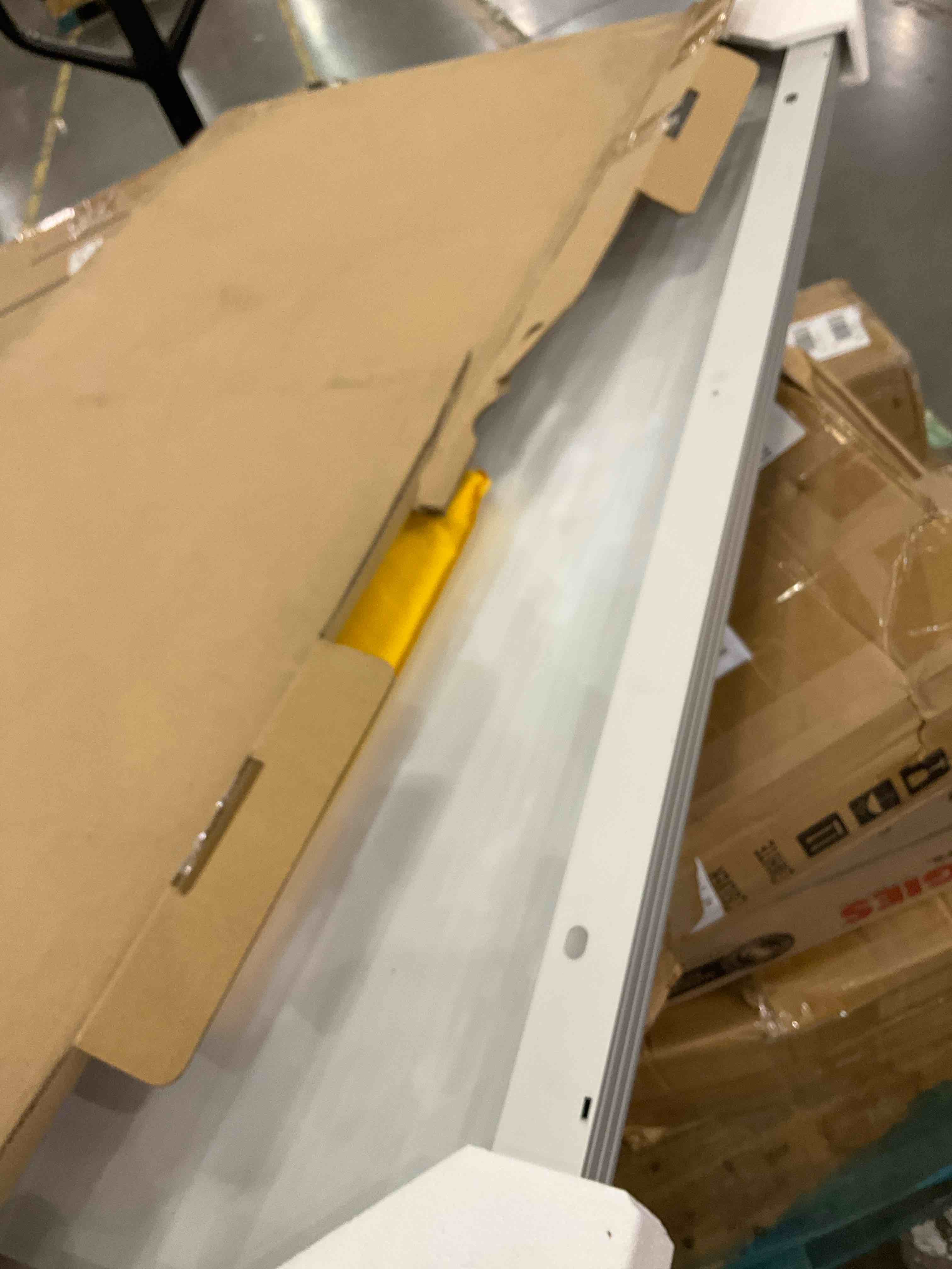 https://s3.amazonaws.com/lotting-images-prod/BargainHunt/EXS01441891_1718026236559.jpeg
