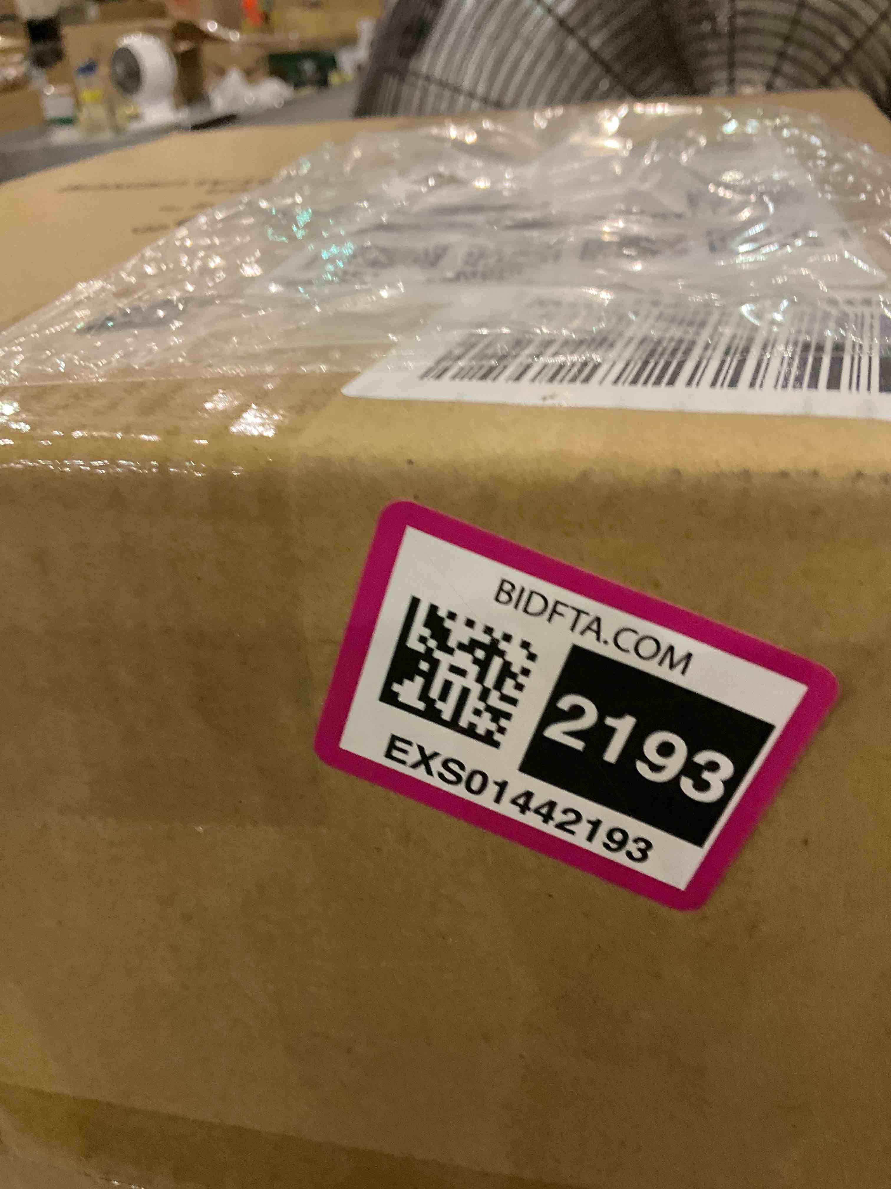https://s3.amazonaws.com/lotting-images-prod/BargainHunt/EXS01442193_1718718407405.jpeg