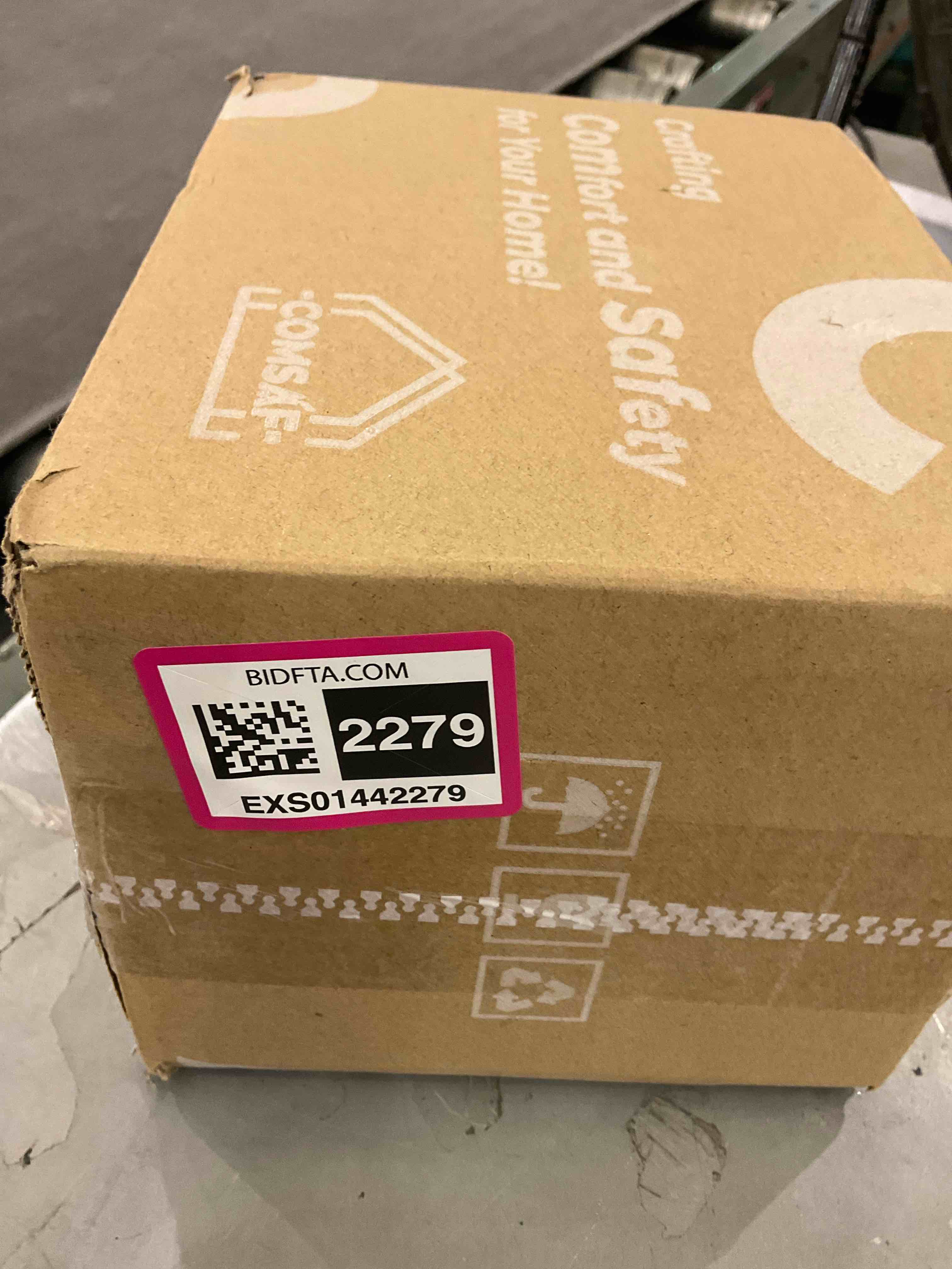 https://s3.amazonaws.com/lotting-images-prod/BargainHunt/EXS01442279_1718732125835.jpeg