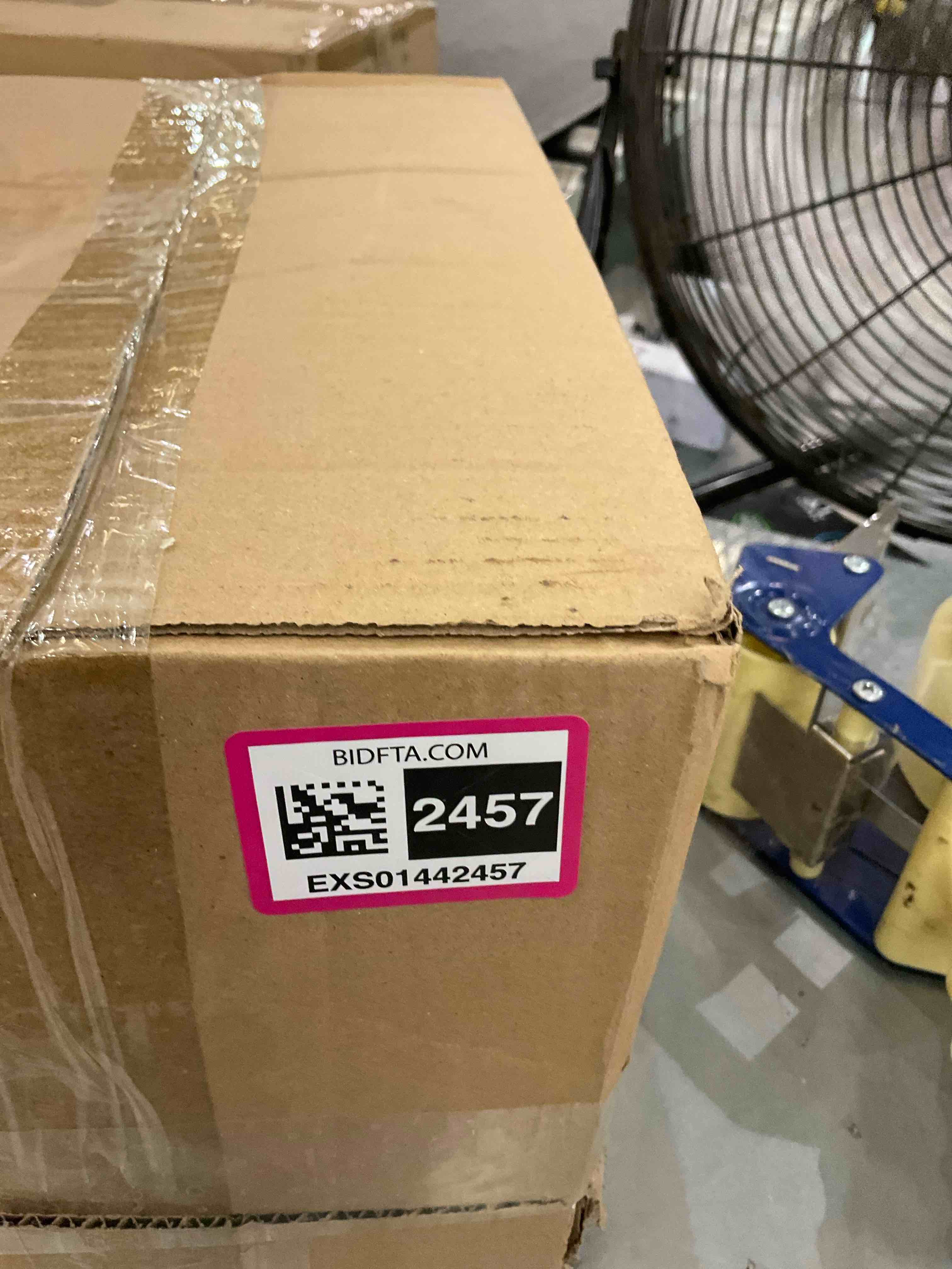https://s3.amazonaws.com/lotting-images-prod/BargainHunt/EXS01442457_1718807040750.jpeg