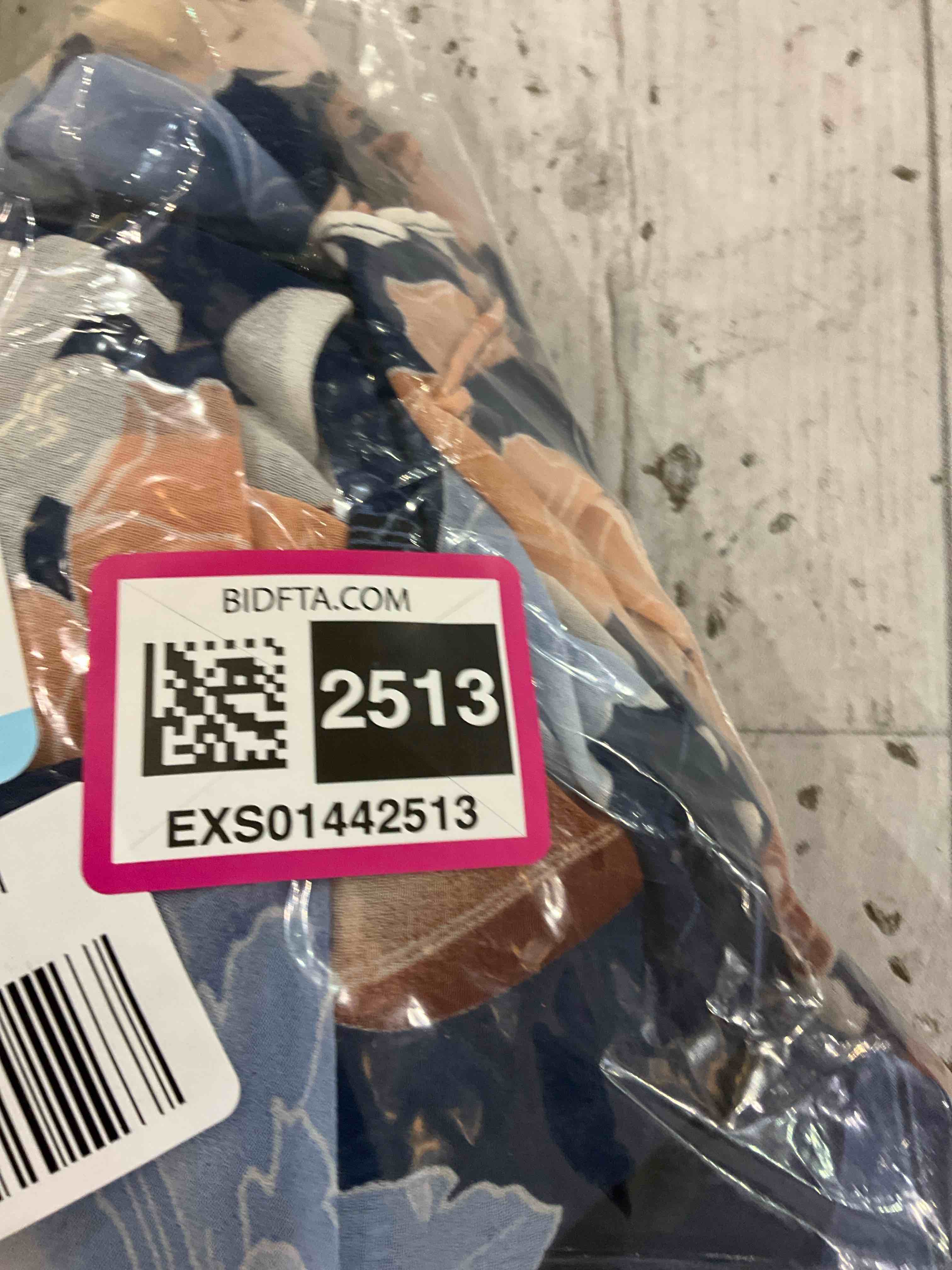 https://s3.amazonaws.com/lotting-images-prod/BargainHunt/EXS01442513_1717511724012.jpeg