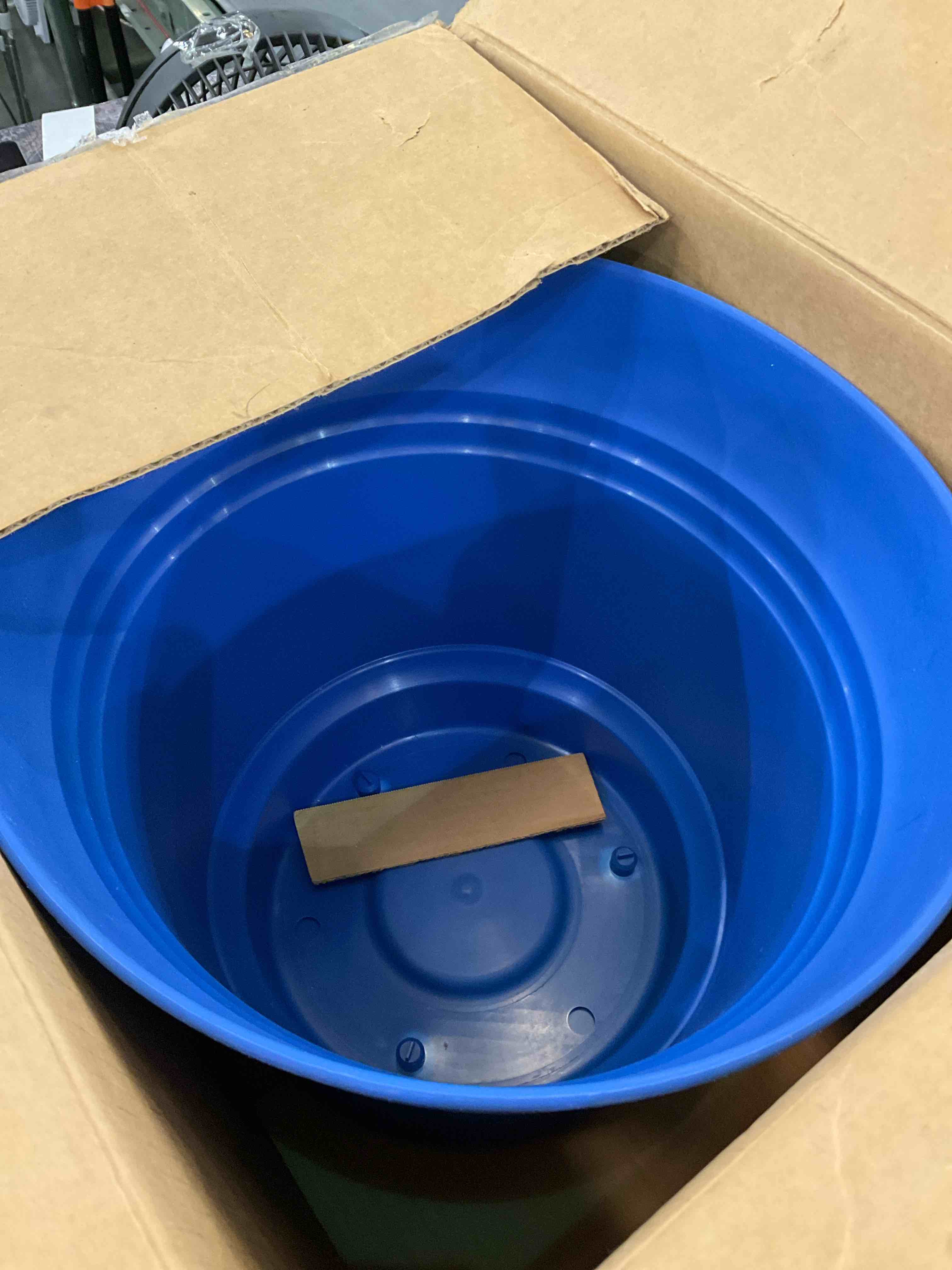 https://s3.amazonaws.com/lotting-images-prod/BargainHunt/EXS01442609_1717614030009.jpeg