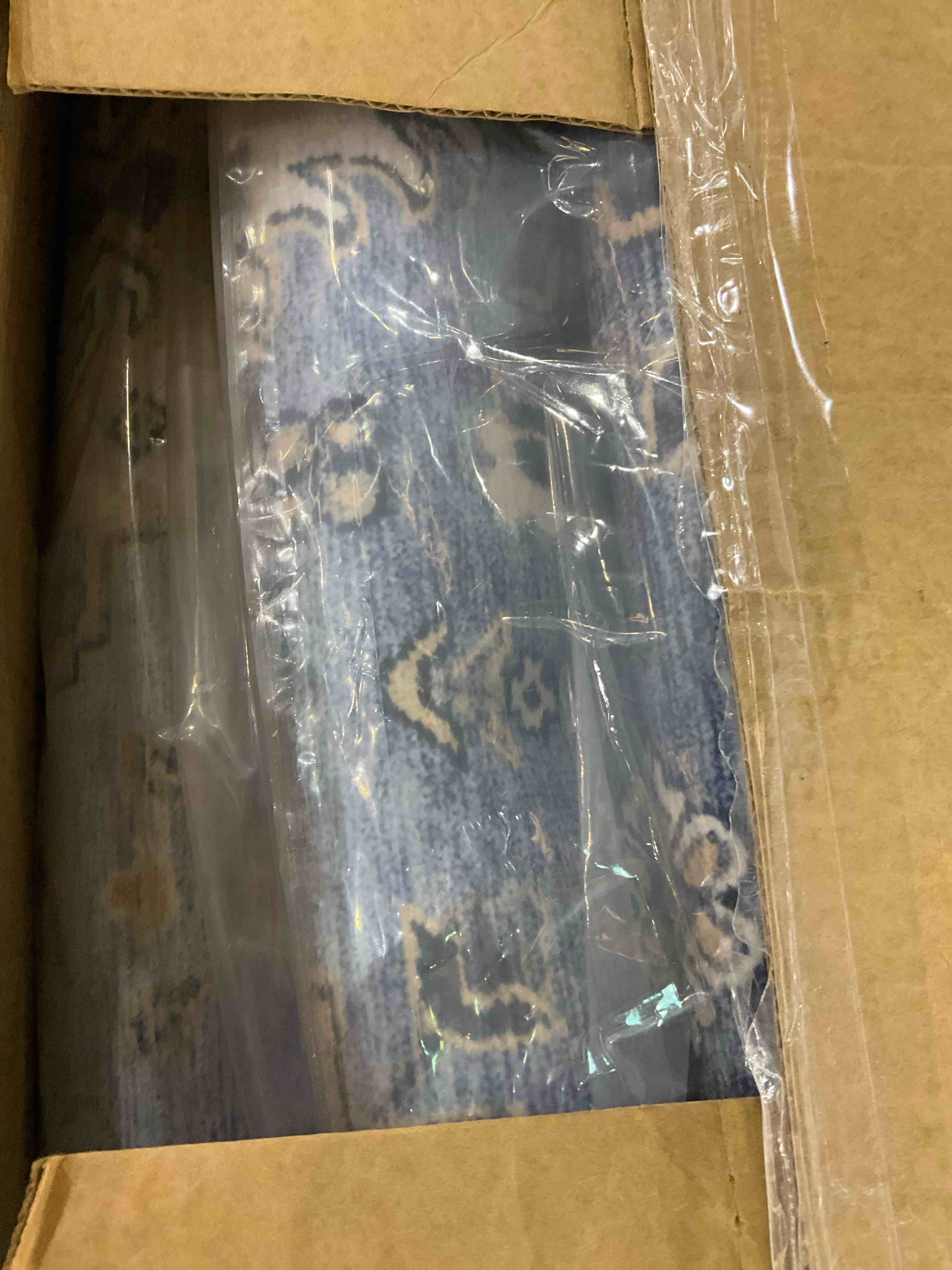 https://s3.amazonaws.com/lotting-images-prod/BargainHunt/EXS01442625_1717760907594.jpeg