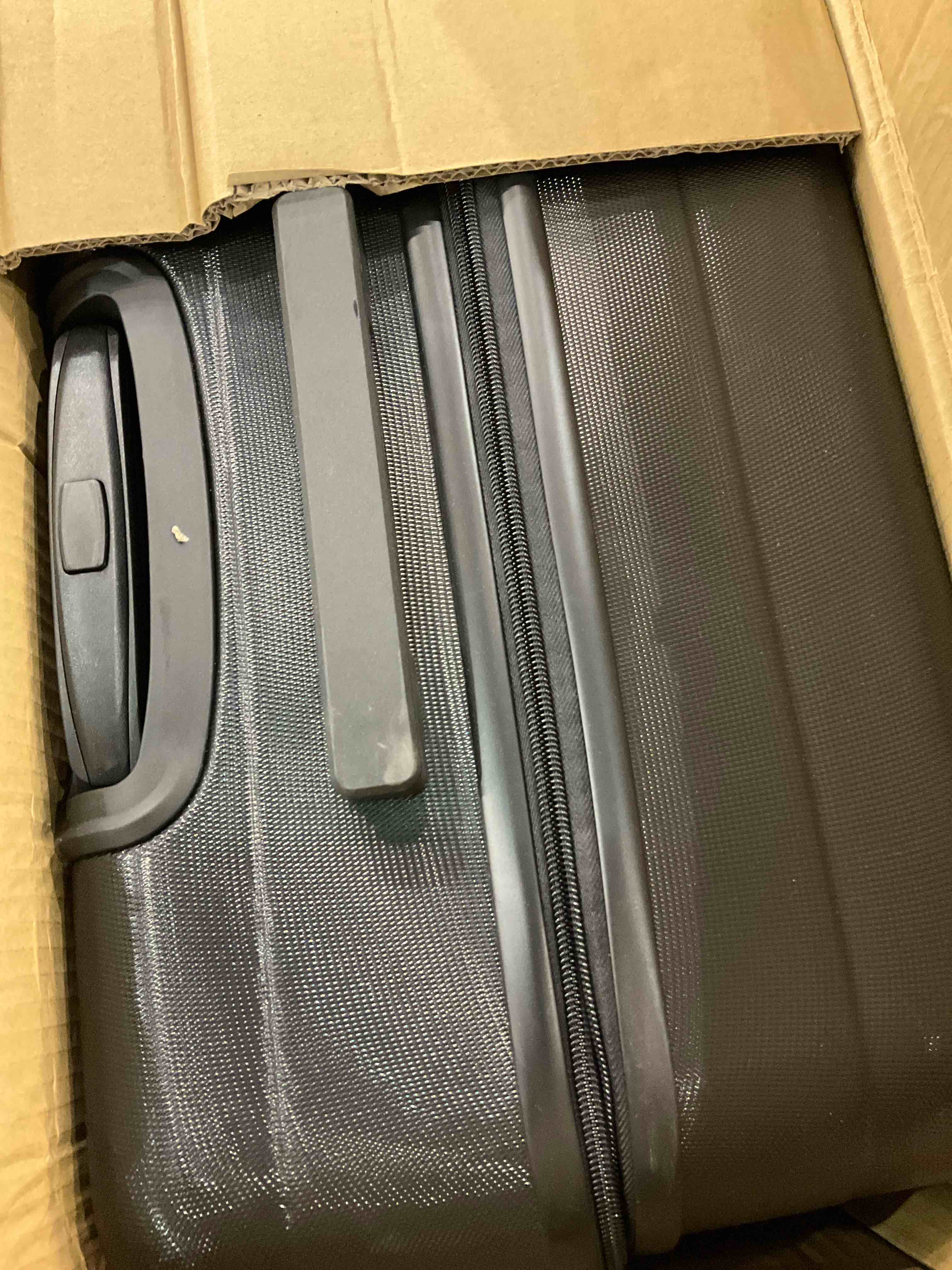 https://s3.amazonaws.com/lotting-images-prod/BargainHunt/EXS01442638_1717763066711.jpeg