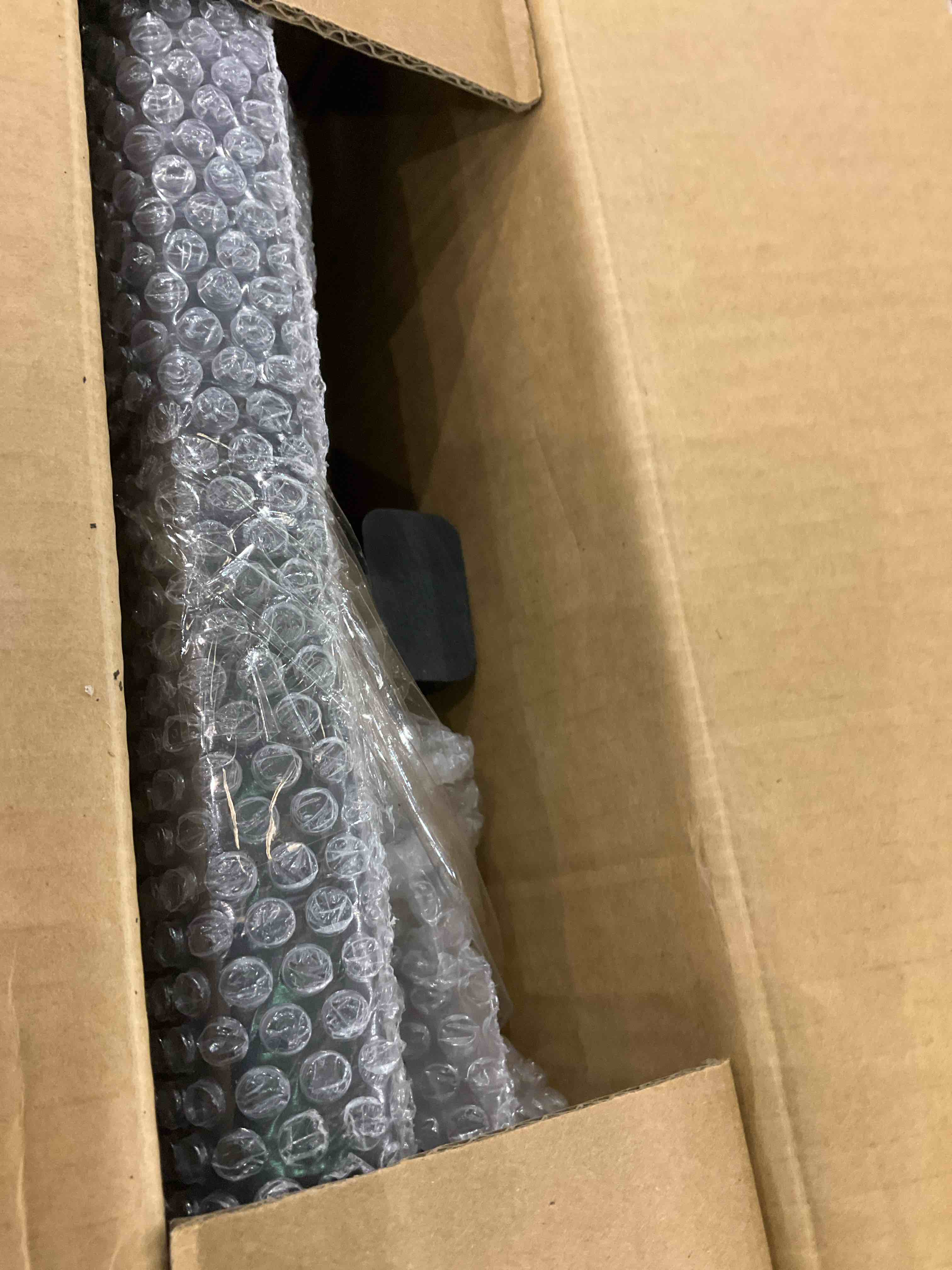 https://s3.amazonaws.com/lotting-images-prod/BargainHunt/EXS01442702_1718021796368.jpeg