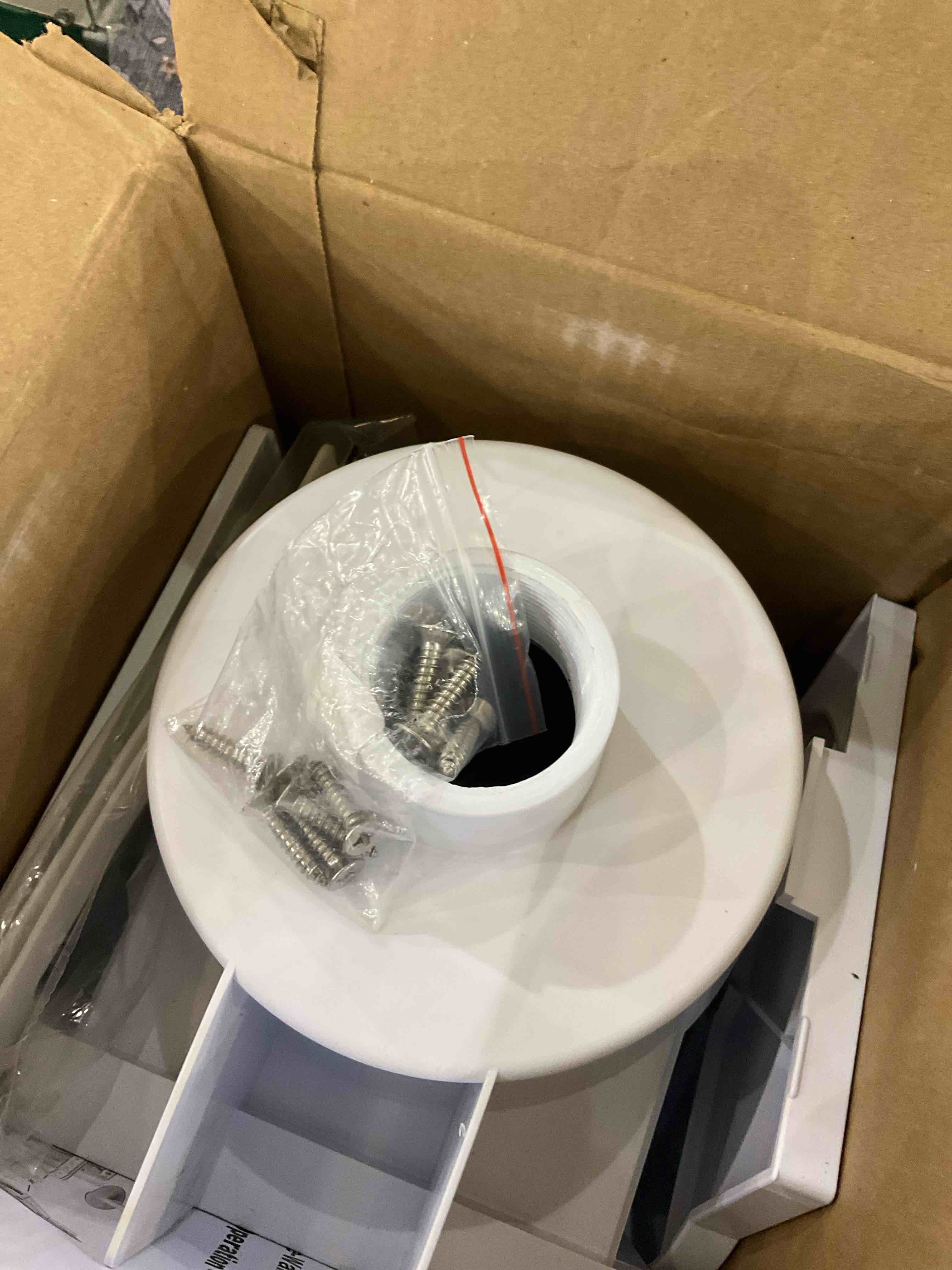 https://s3.amazonaws.com/lotting-images-prod/BargainHunt/EXS01442708_1718023933671.jpeg