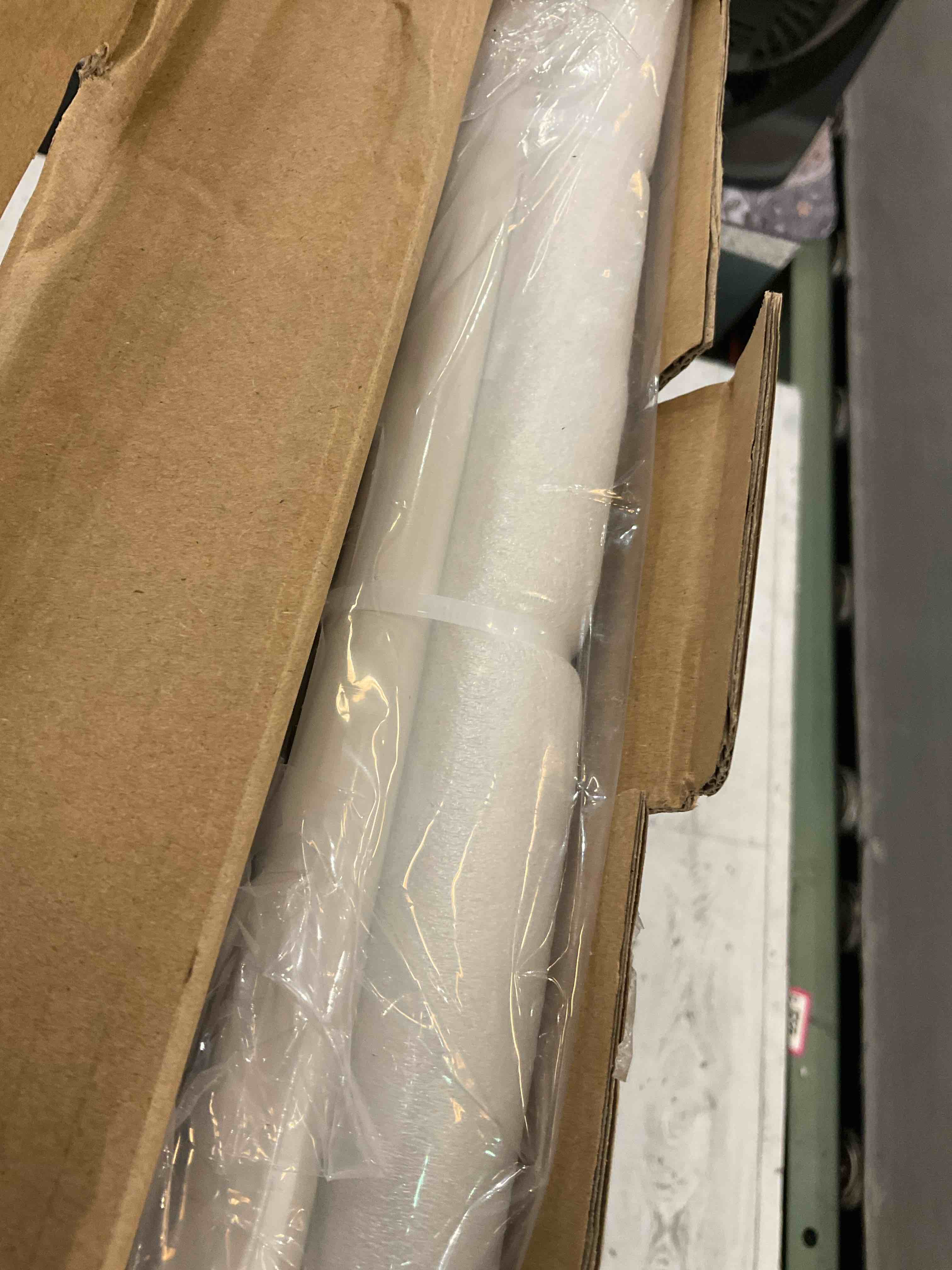 https://s3.amazonaws.com/lotting-images-prod/BargainHunt/EXS01442813_1718125943436.jpeg