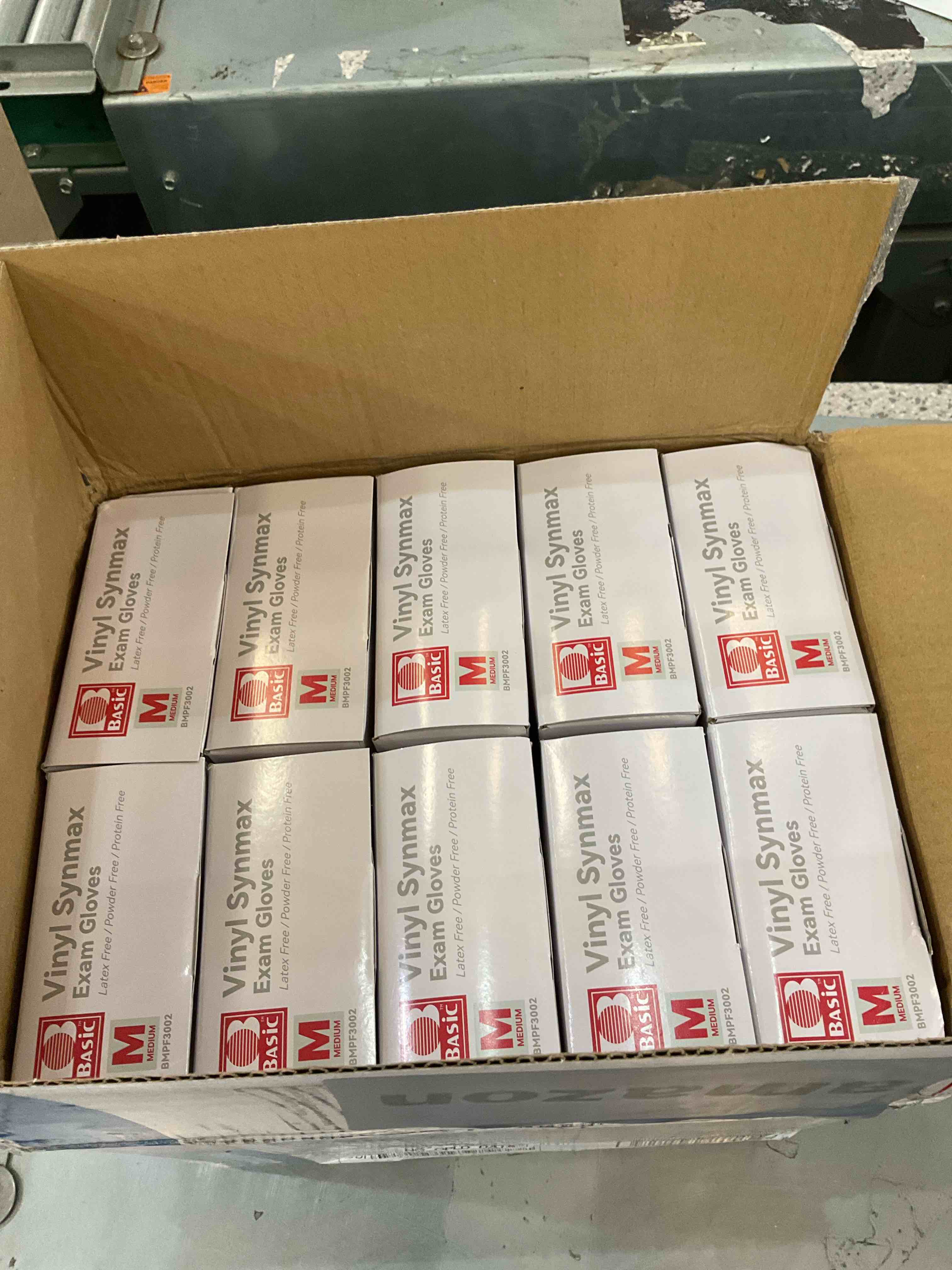 https://s3.amazonaws.com/lotting-images-prod/BargainHunt/EXS01443638_1717437218677.jpeg
