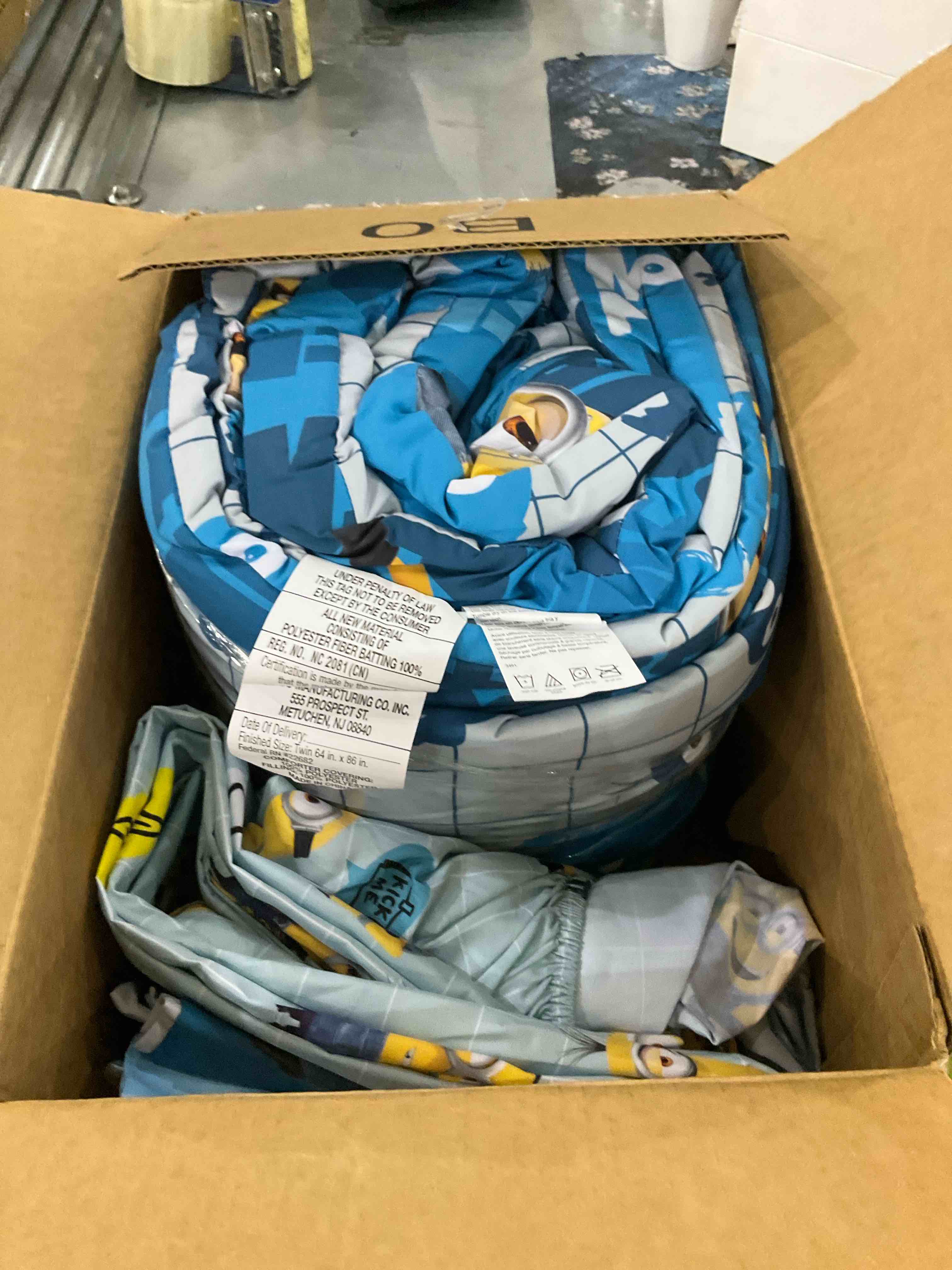 https://s3.amazonaws.com/lotting-images-prod/BargainHunt/EXS01443647_1717440148067.jpeg